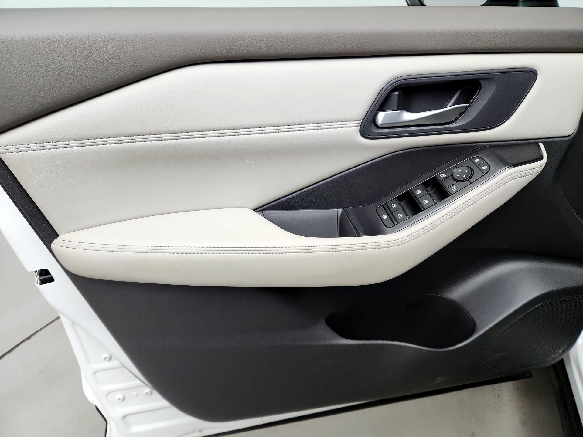 Thumbnail: 2023 Nissan Rogue - 12