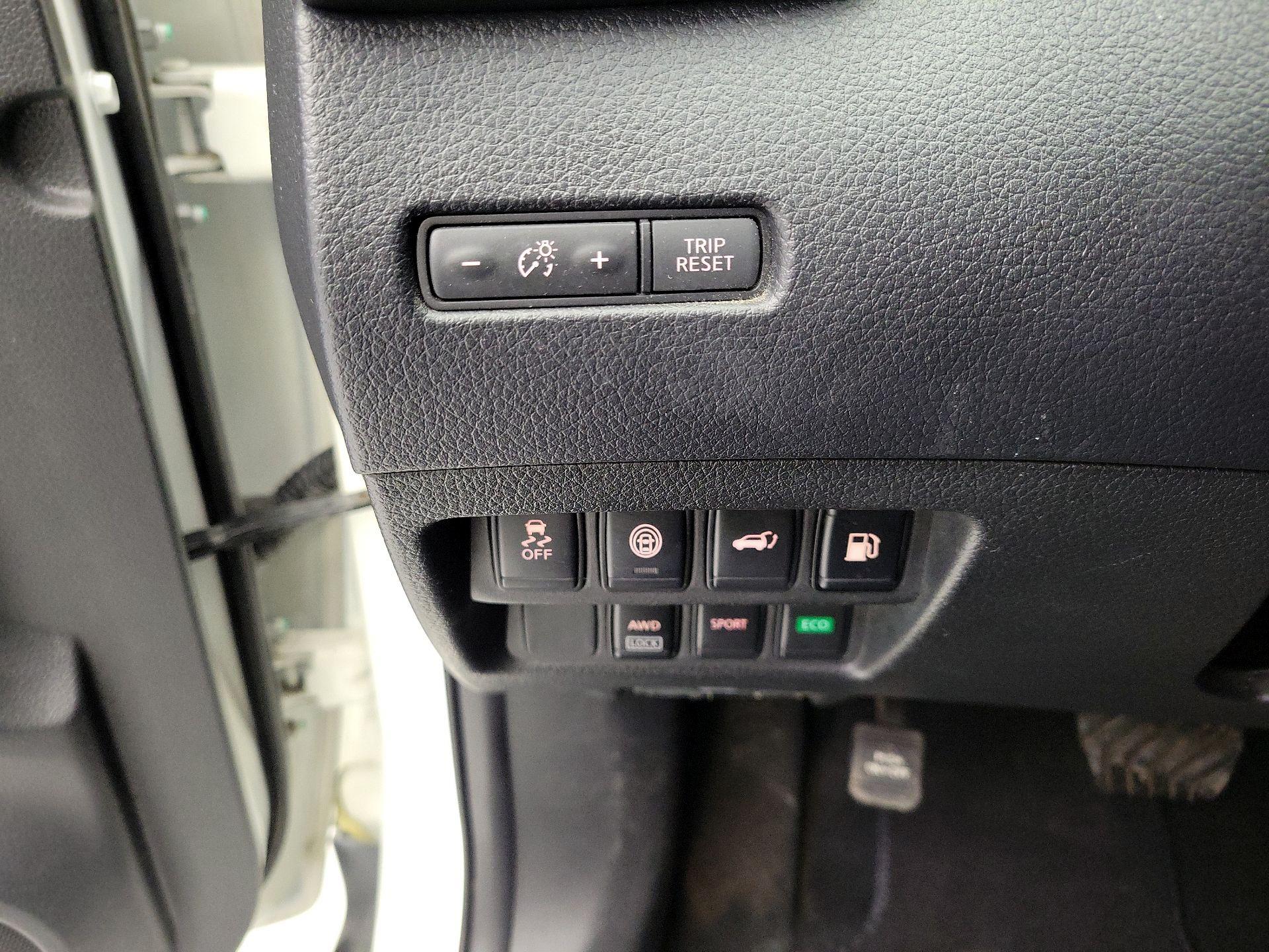 Thumbnail: 2019 Nissan Rogue - 13