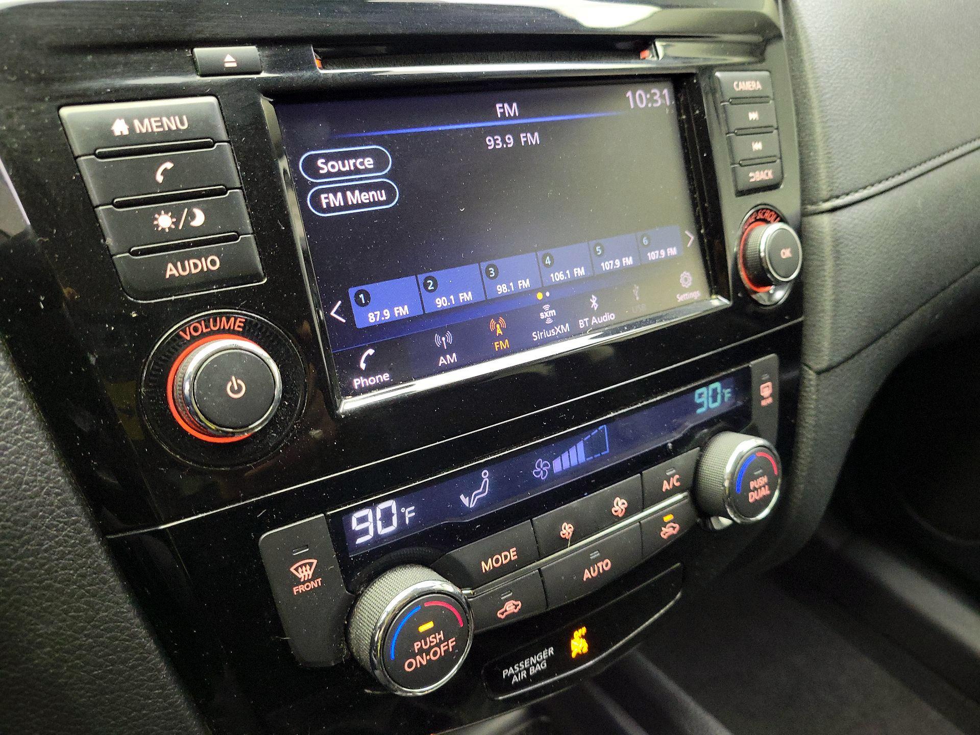 Thumbnail: 2019 Nissan Rogue - 15