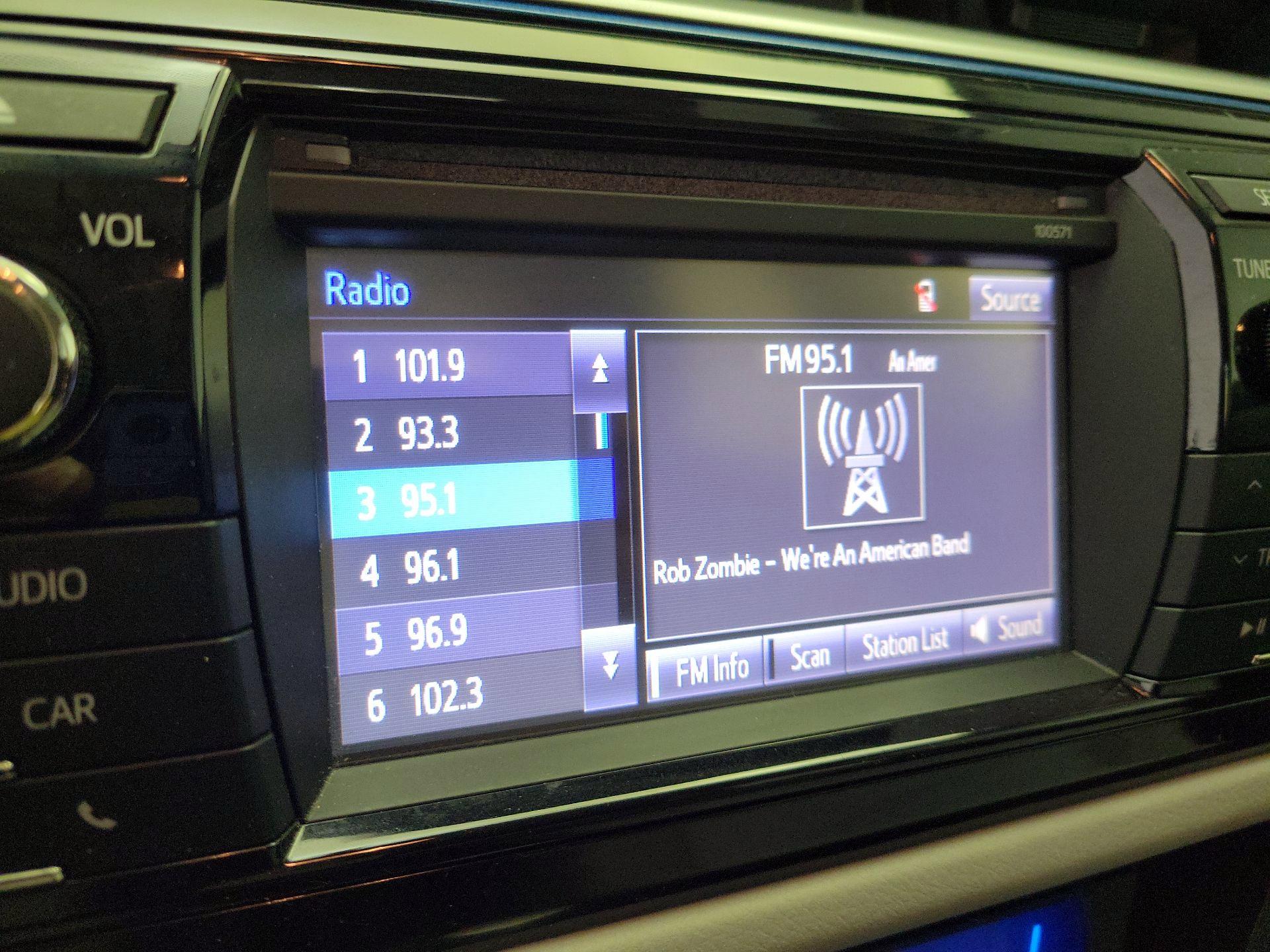 Thumbnail: 2016 Toyota Corolla - 14