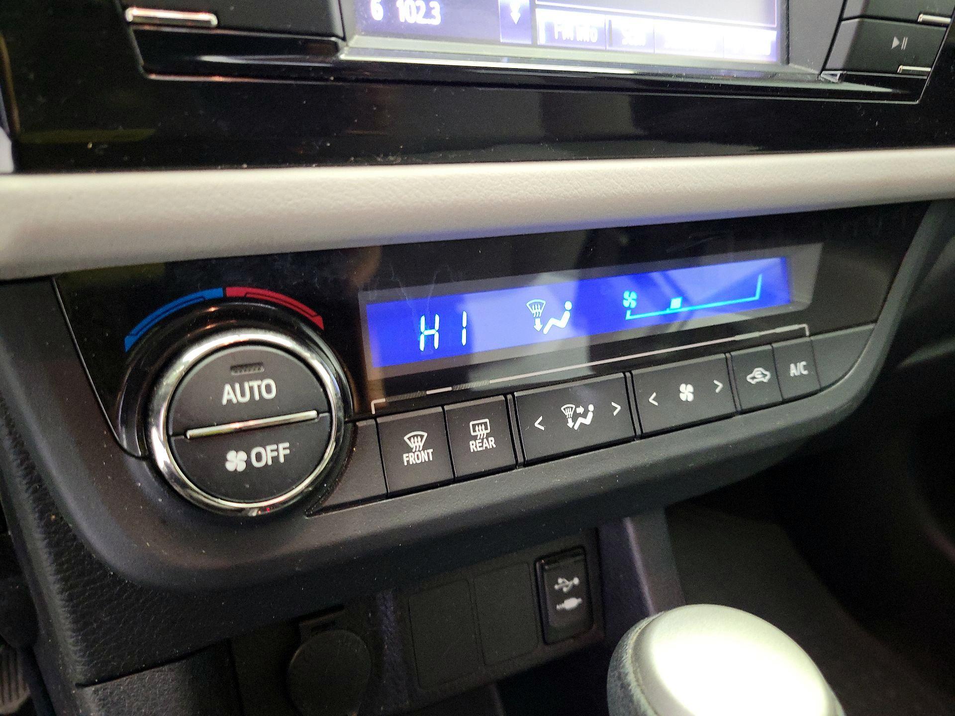 Thumbnail: 2016 Toyota Corolla - 15