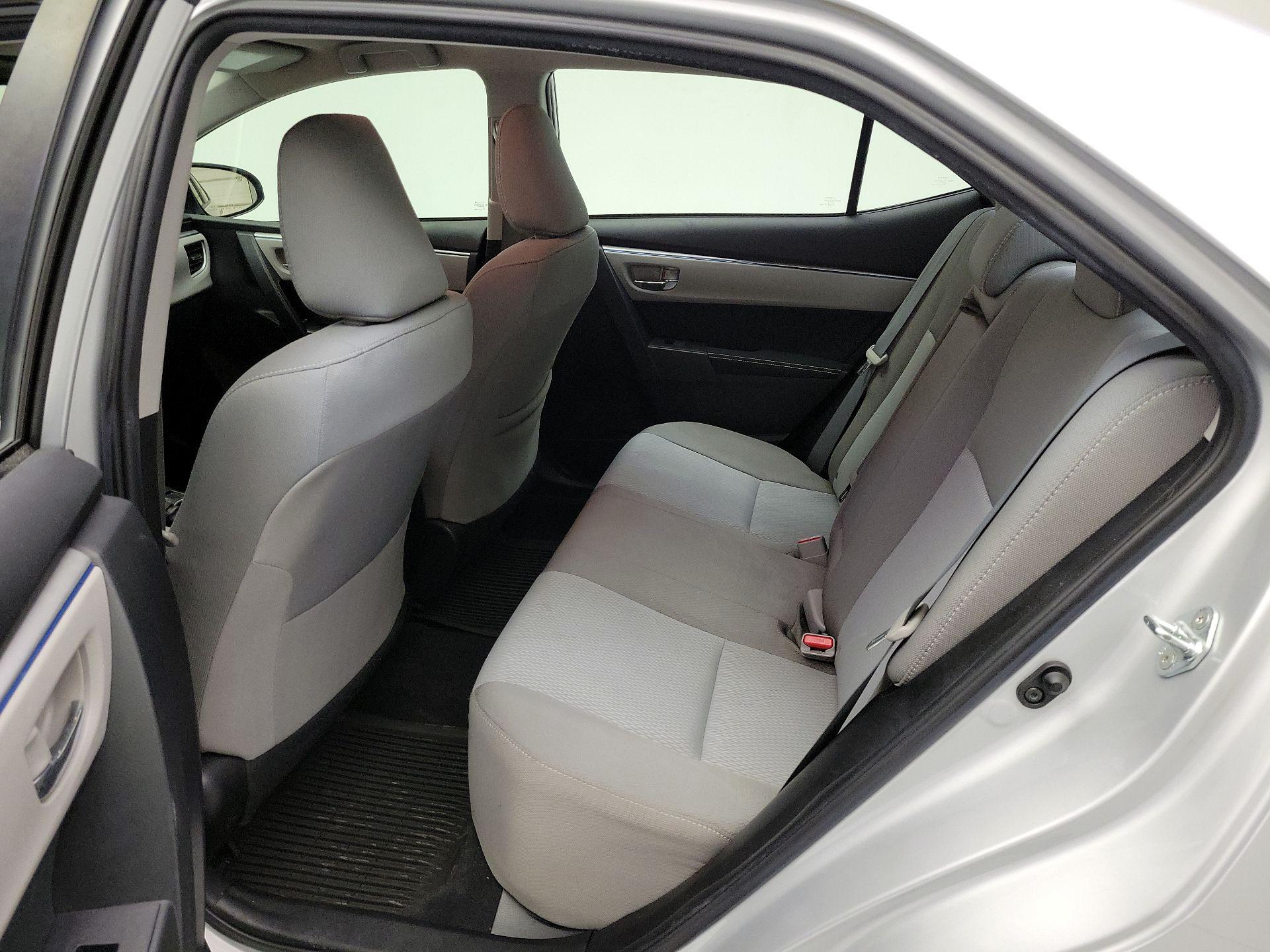 Thumbnail: 2016 Toyota Corolla - 18