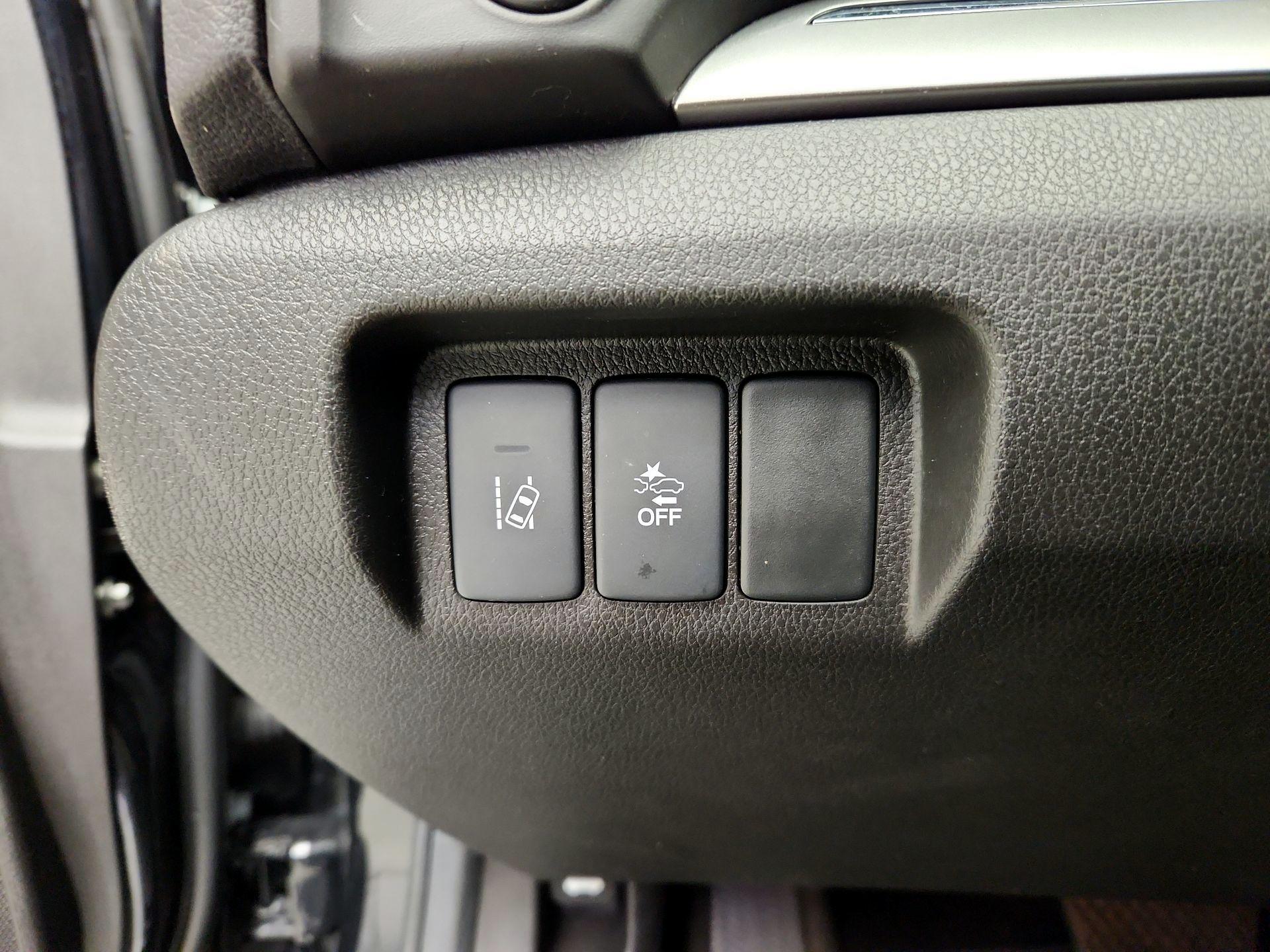 Thumbnail: 2020 Acura ILX - 13