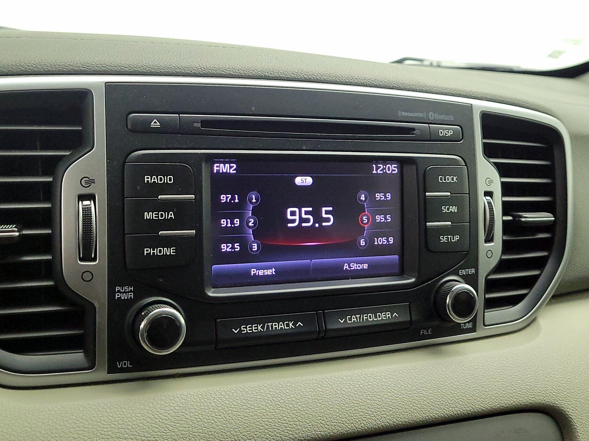 Thumbnail: 2017 Kia Sportage - 15