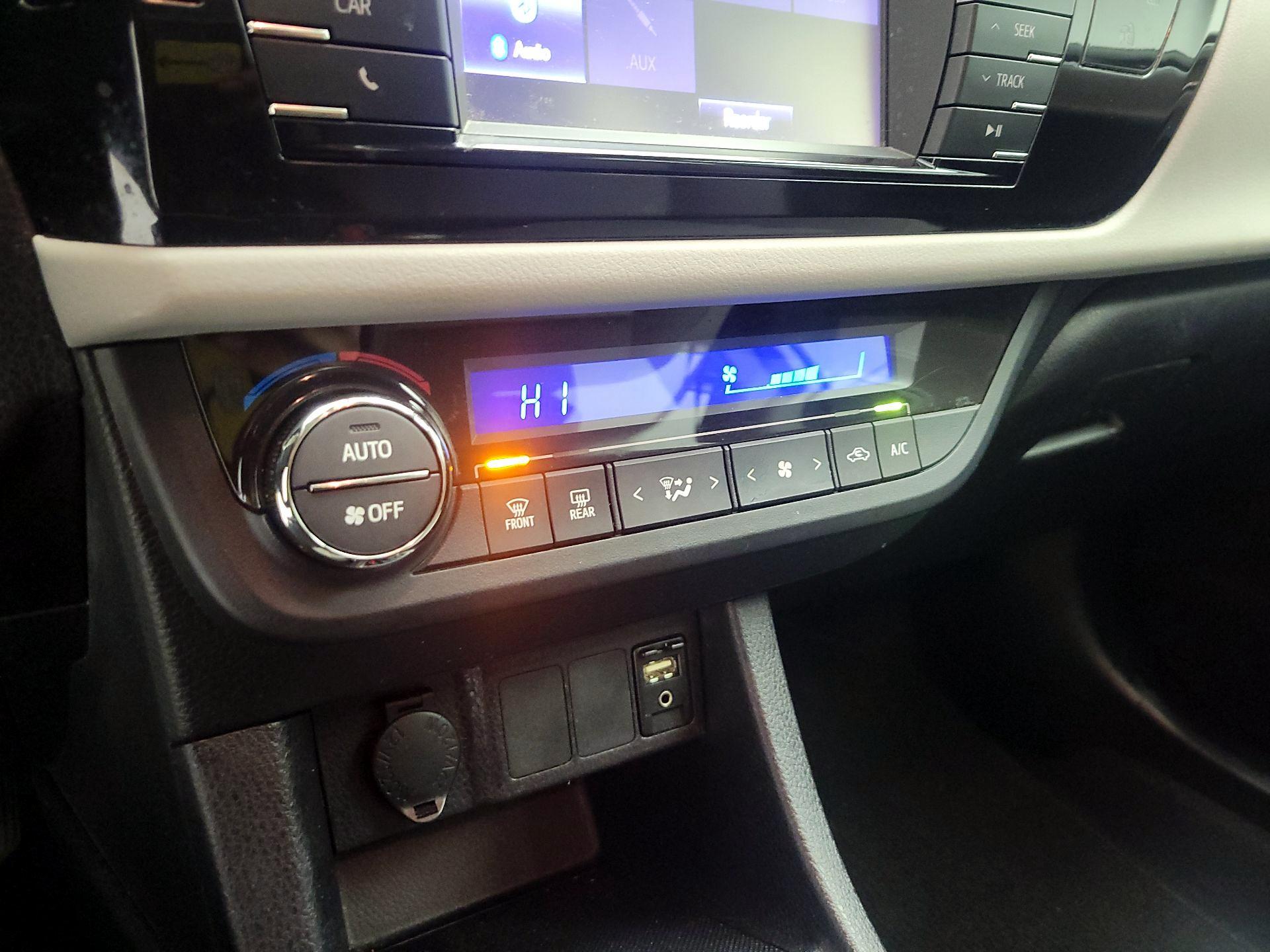 Thumbnail: 2016 Toyota Corolla - 15