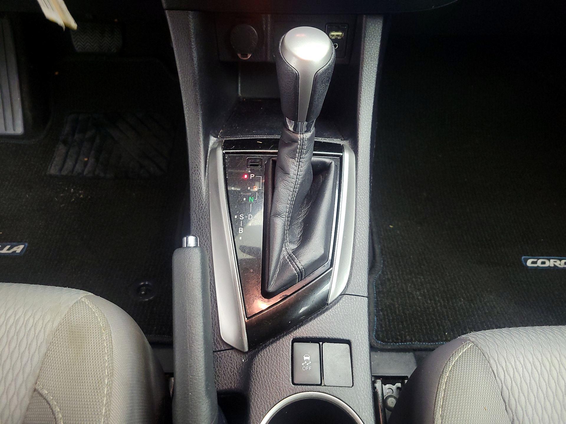 Thumbnail: 2016 Toyota Corolla - 16