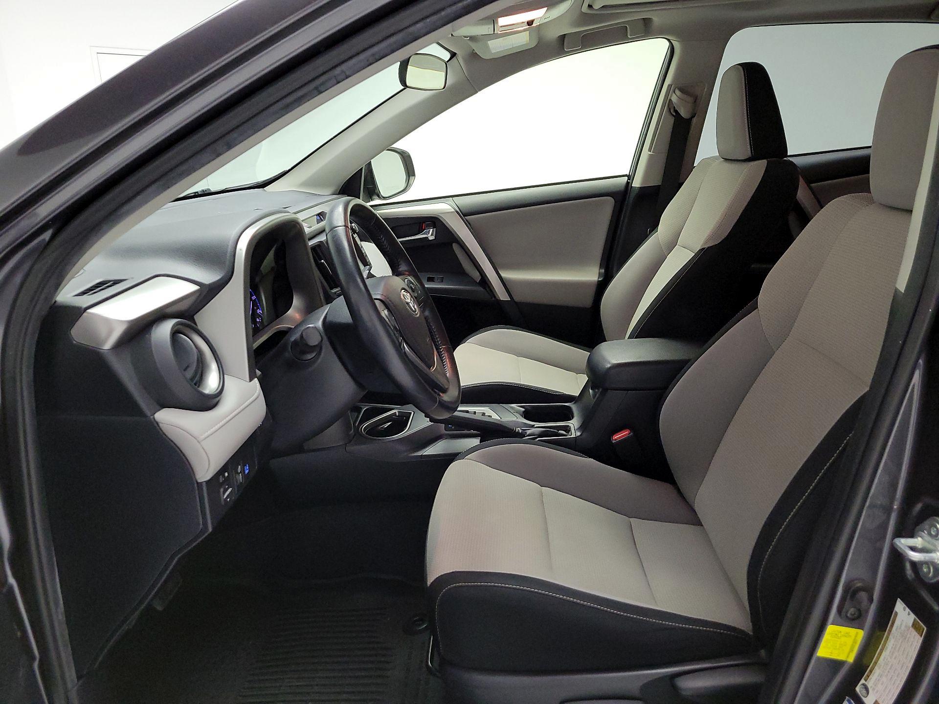 Thumbnail: 2018 Toyota RAV4 - 11