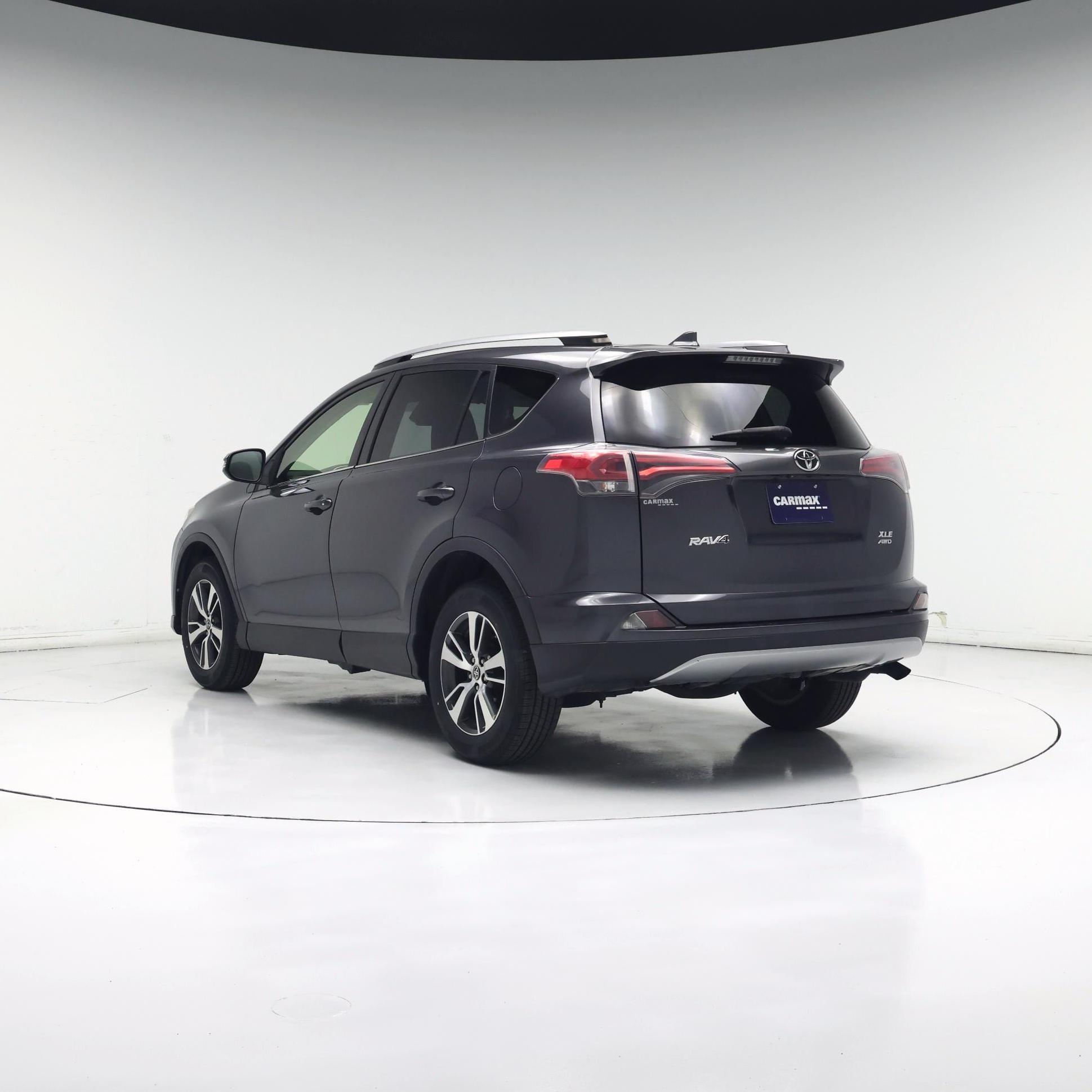 Thumbnail: 2018 Toyota RAV4 - 2