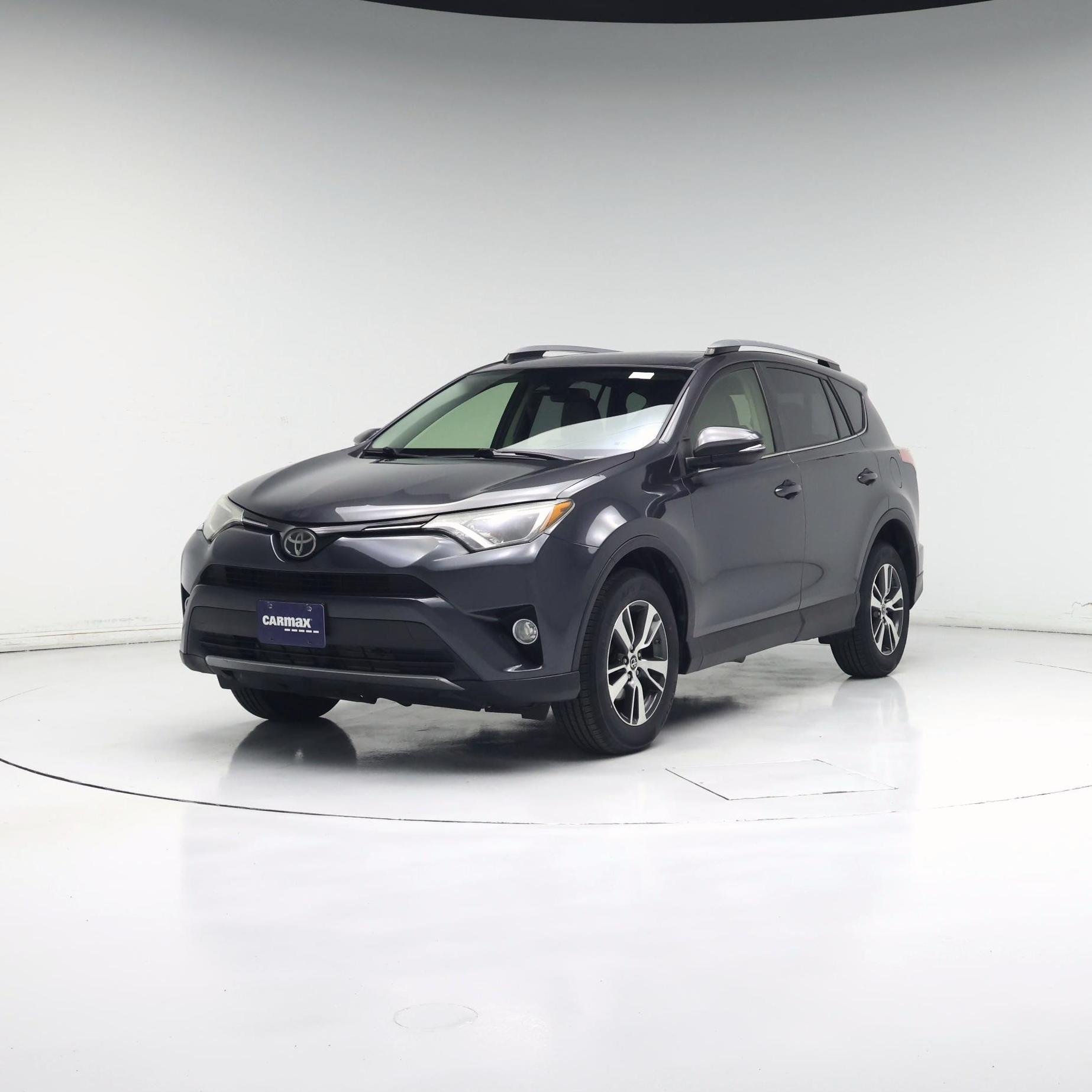 Thumbnail: 2018 Toyota RAV4 - 4