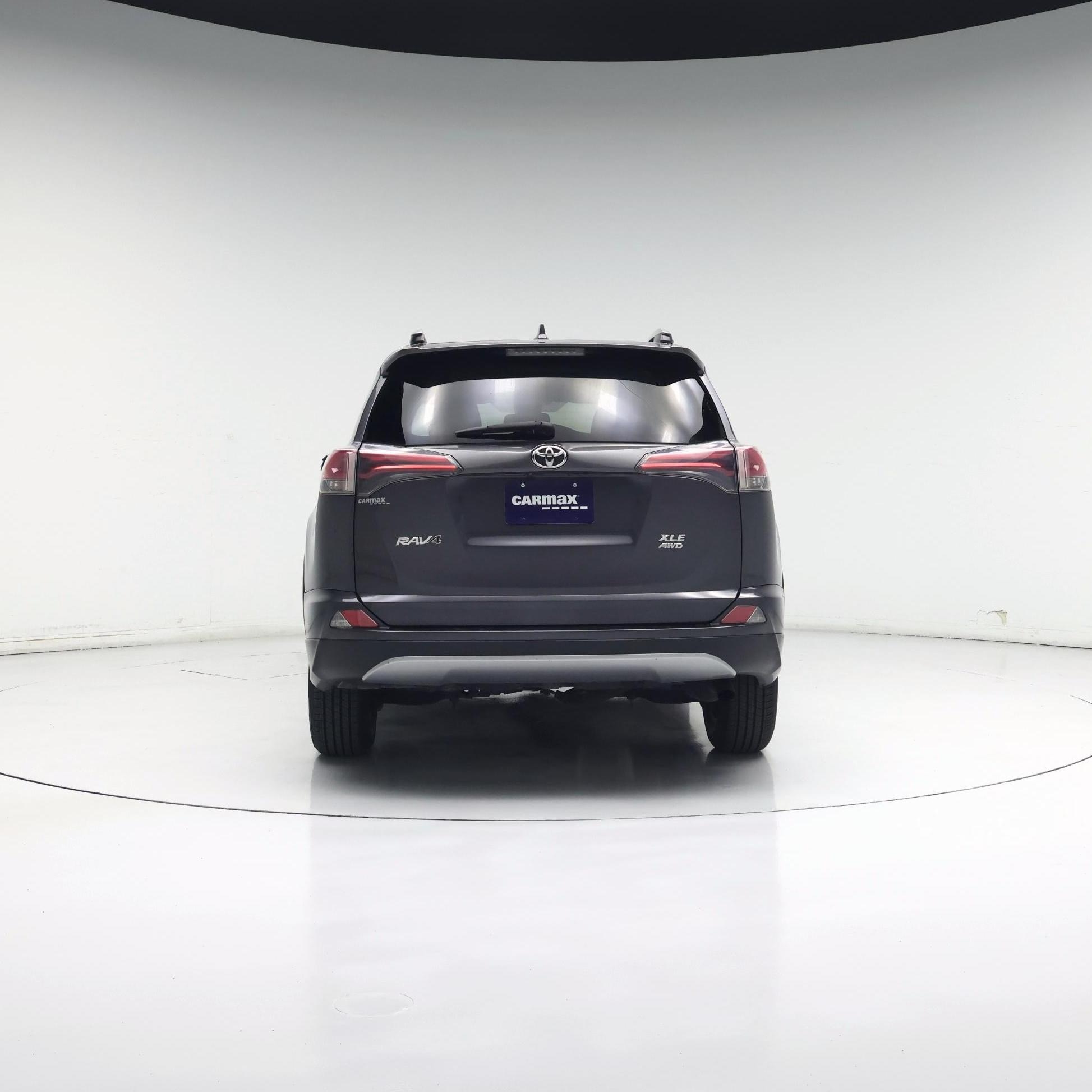 Thumbnail: 2018 Toyota RAV4 - 6