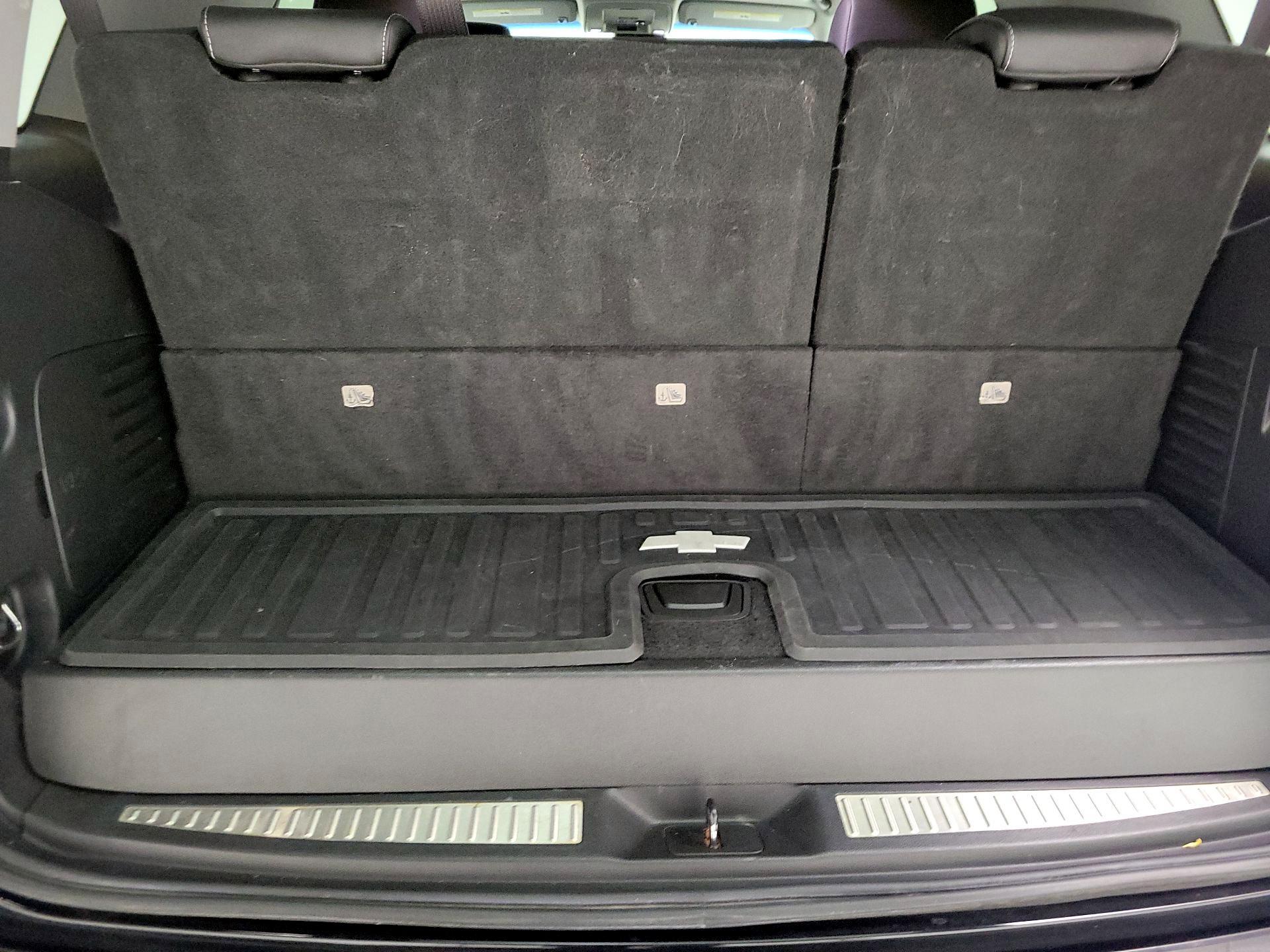 Thumbnail: 2017 Chevrolet Tahoe - 16