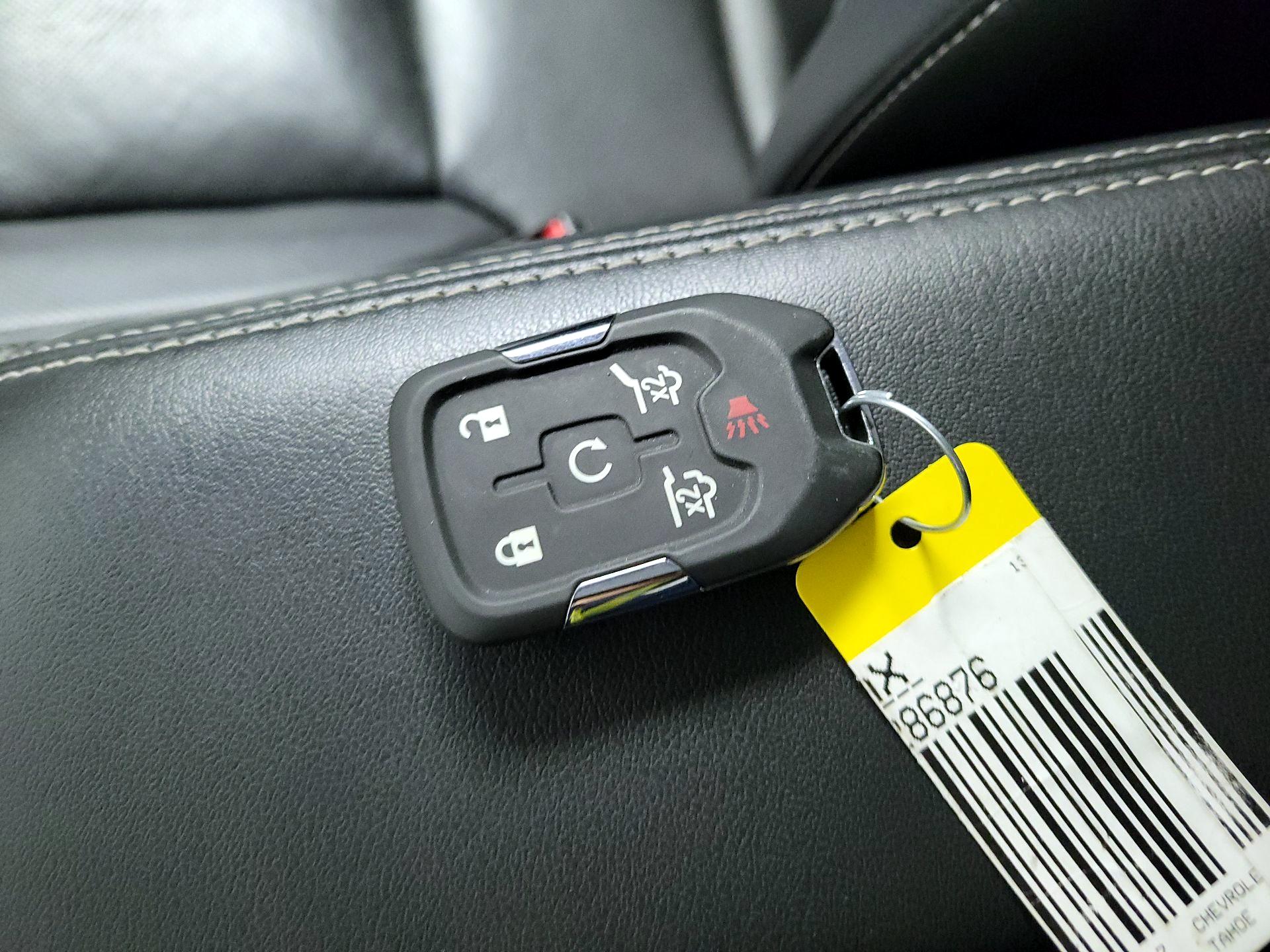 Thumbnail: 2017 Chevrolet Tahoe - 18