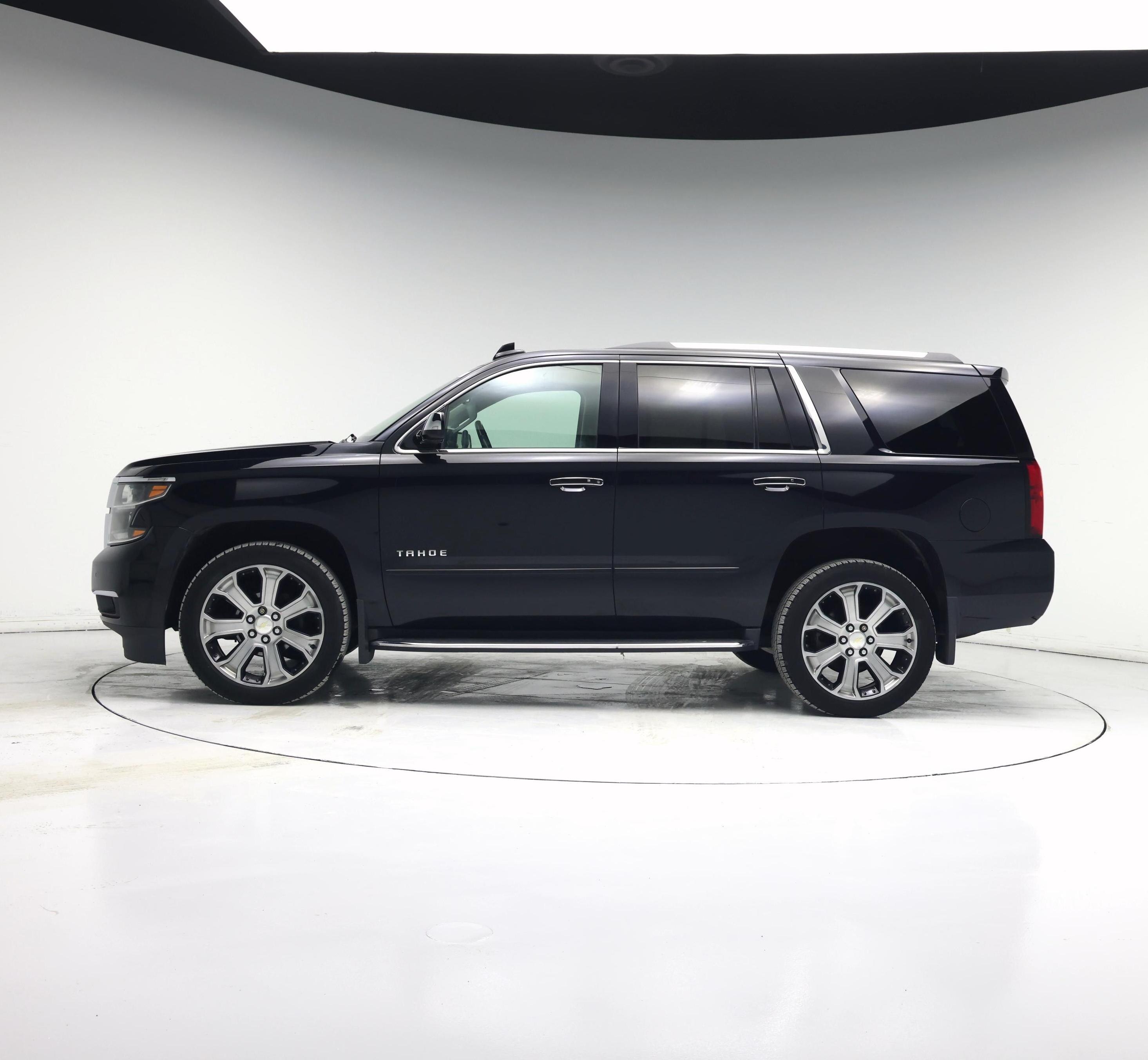Thumbnail: 2017 Chevrolet Tahoe - 3