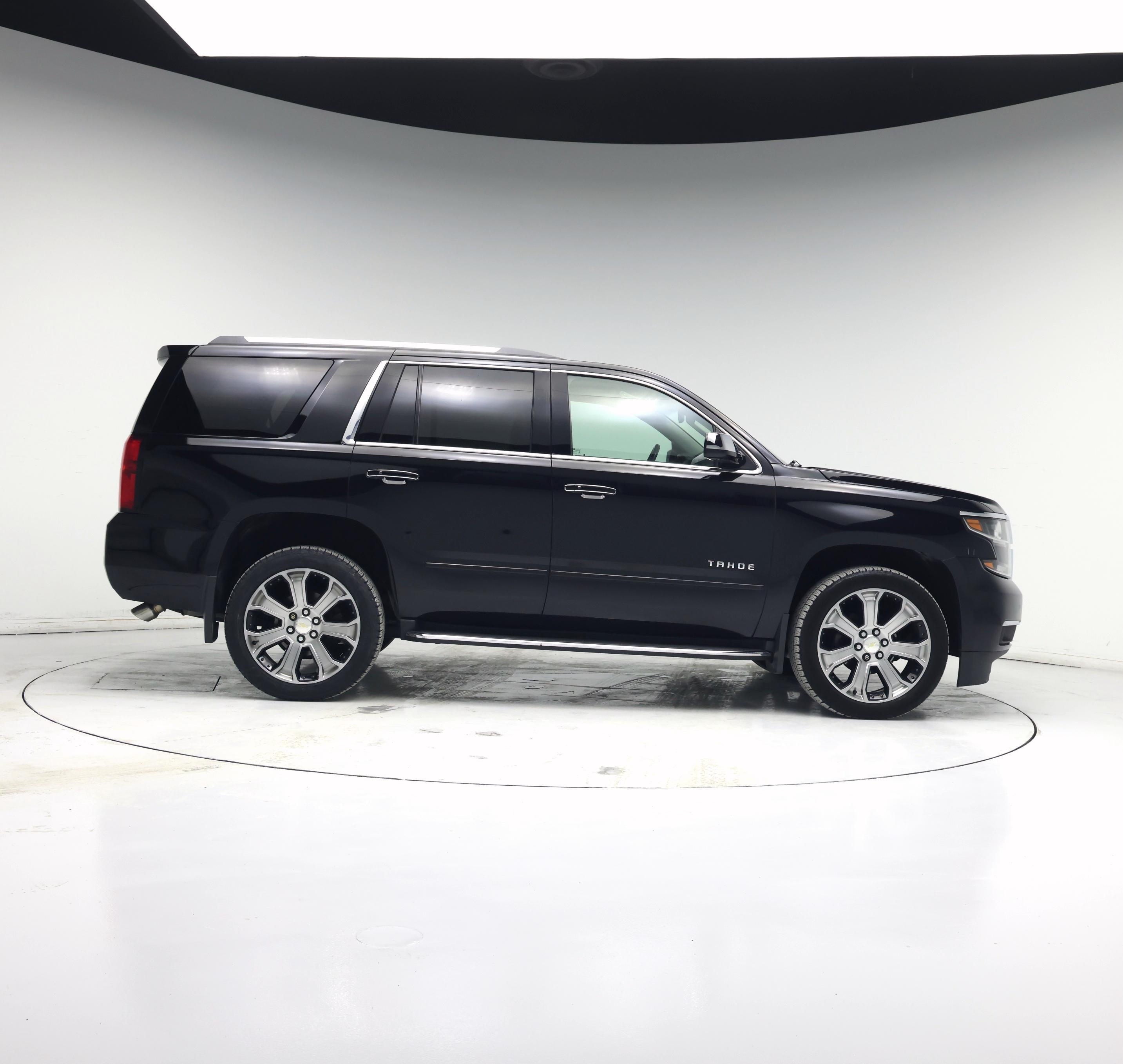 Thumbnail: 2017 Chevrolet Tahoe - 7