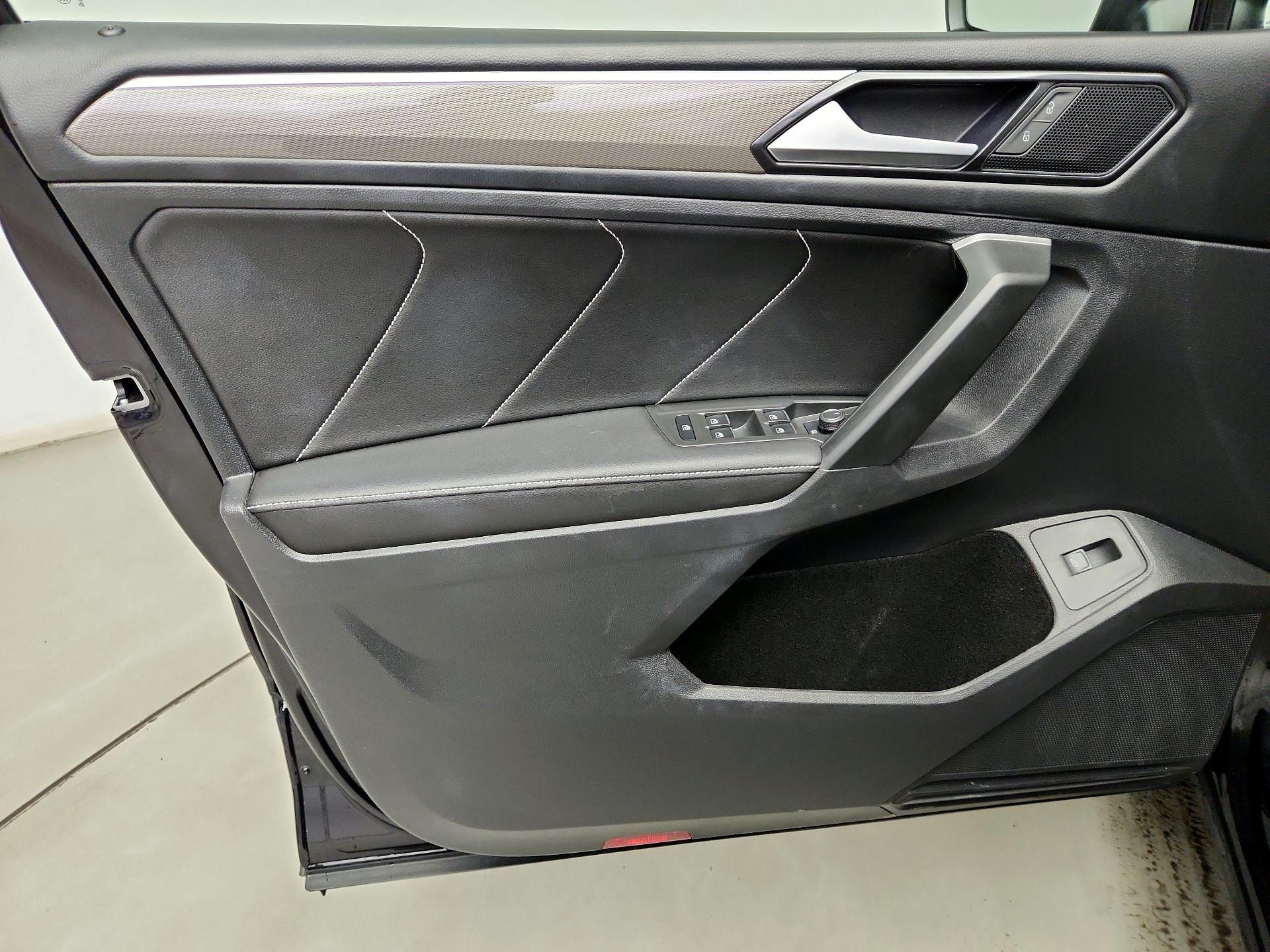 Thumbnail: 2024 Volkswagen Tiguan - 12