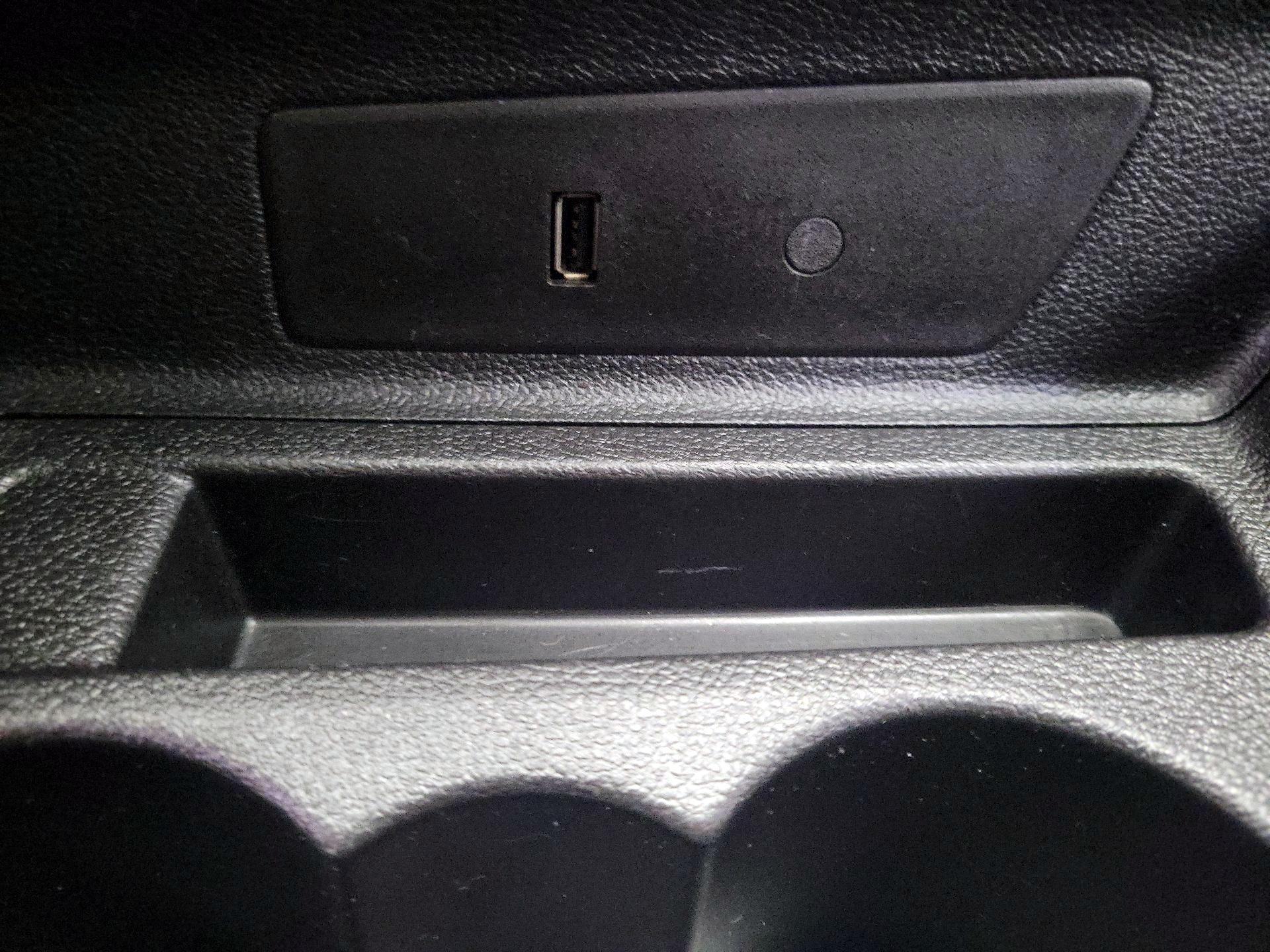 Thumbnail: 2019 Ford Transit Series - 19