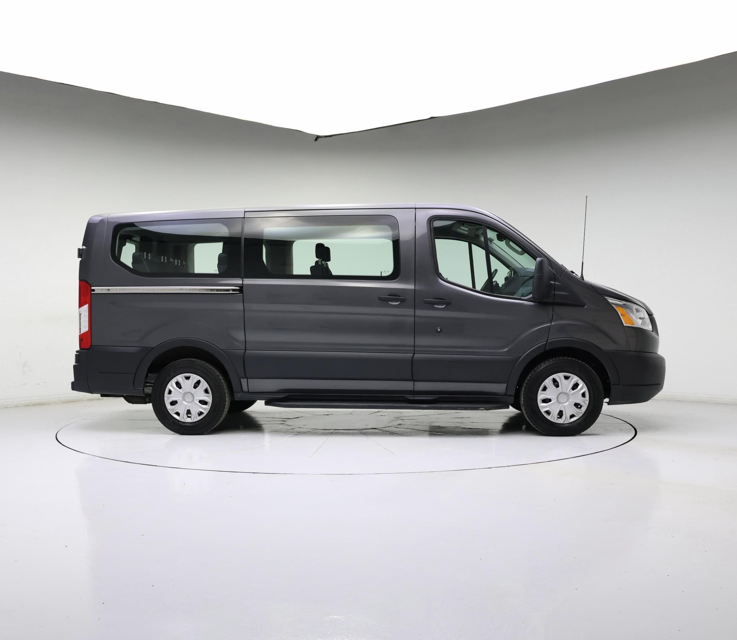 Thumbnail: 2019 Ford Transit Series - 7