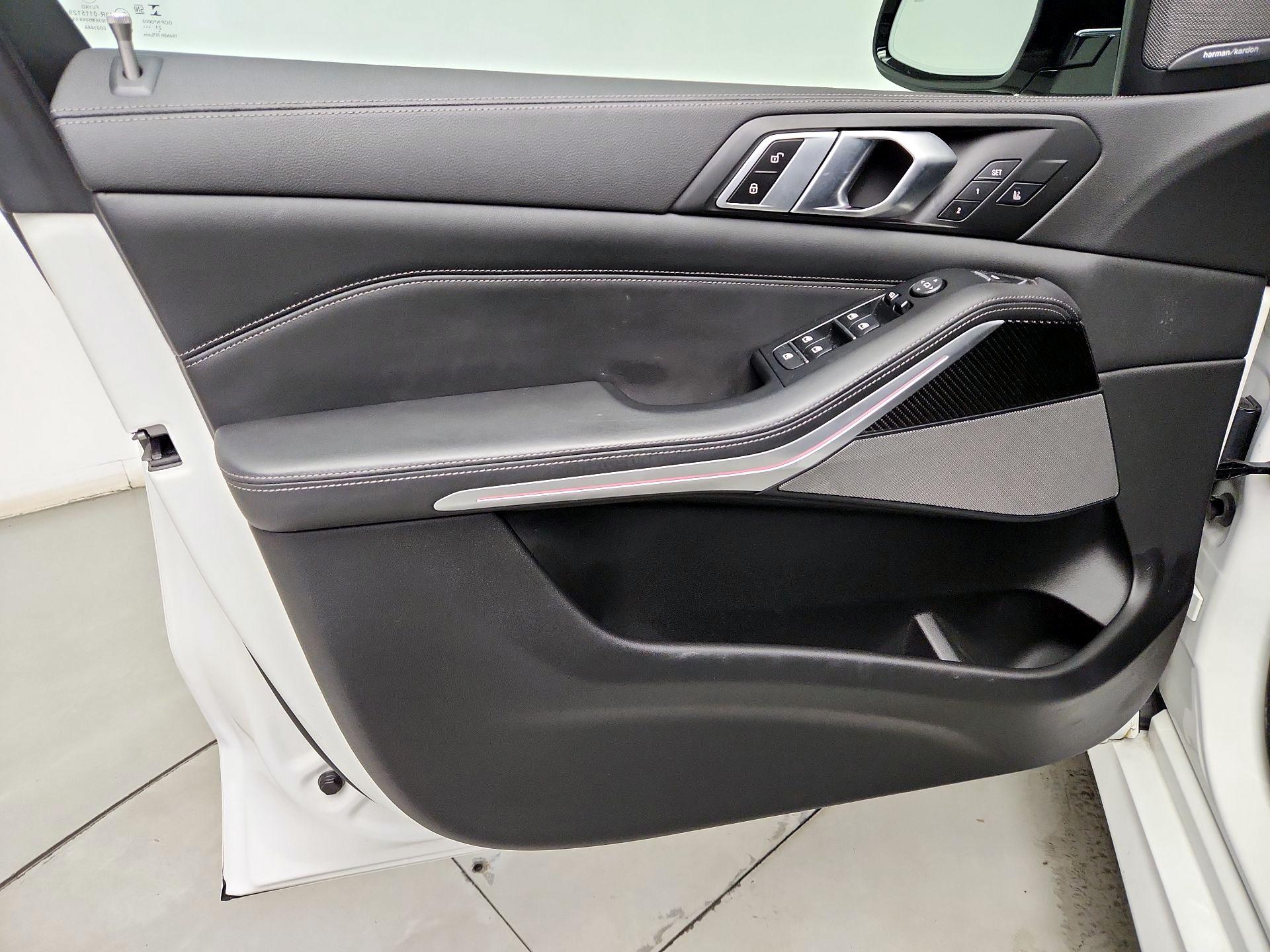 Thumbnail: 2022 BMW X5 - 12