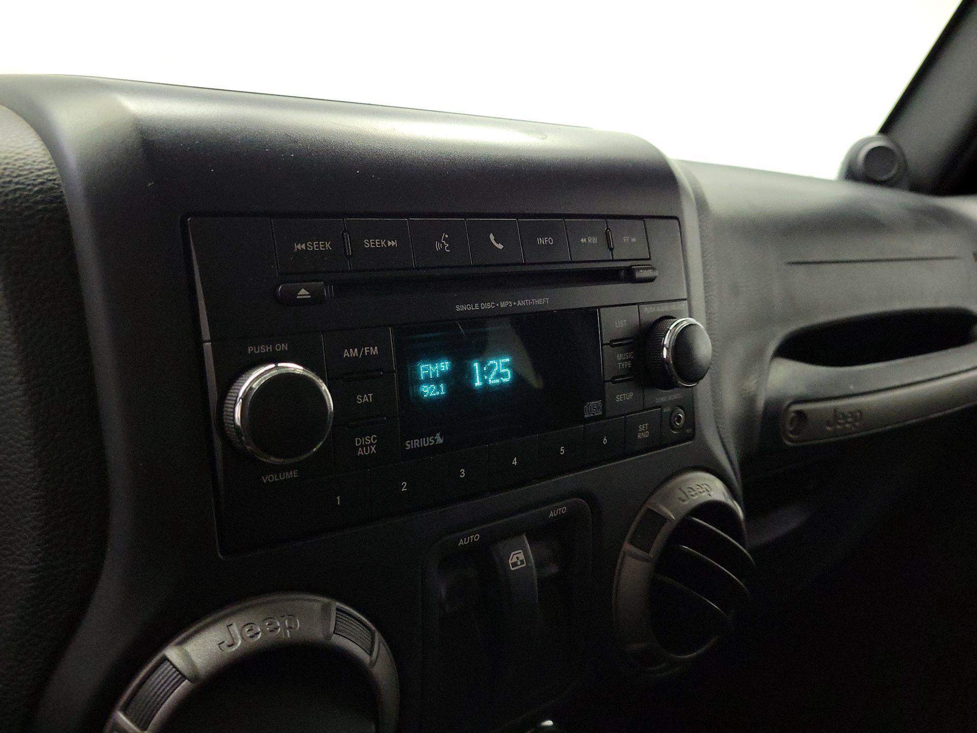 Thumbnail: 2014 Jeep Wrangler - 13