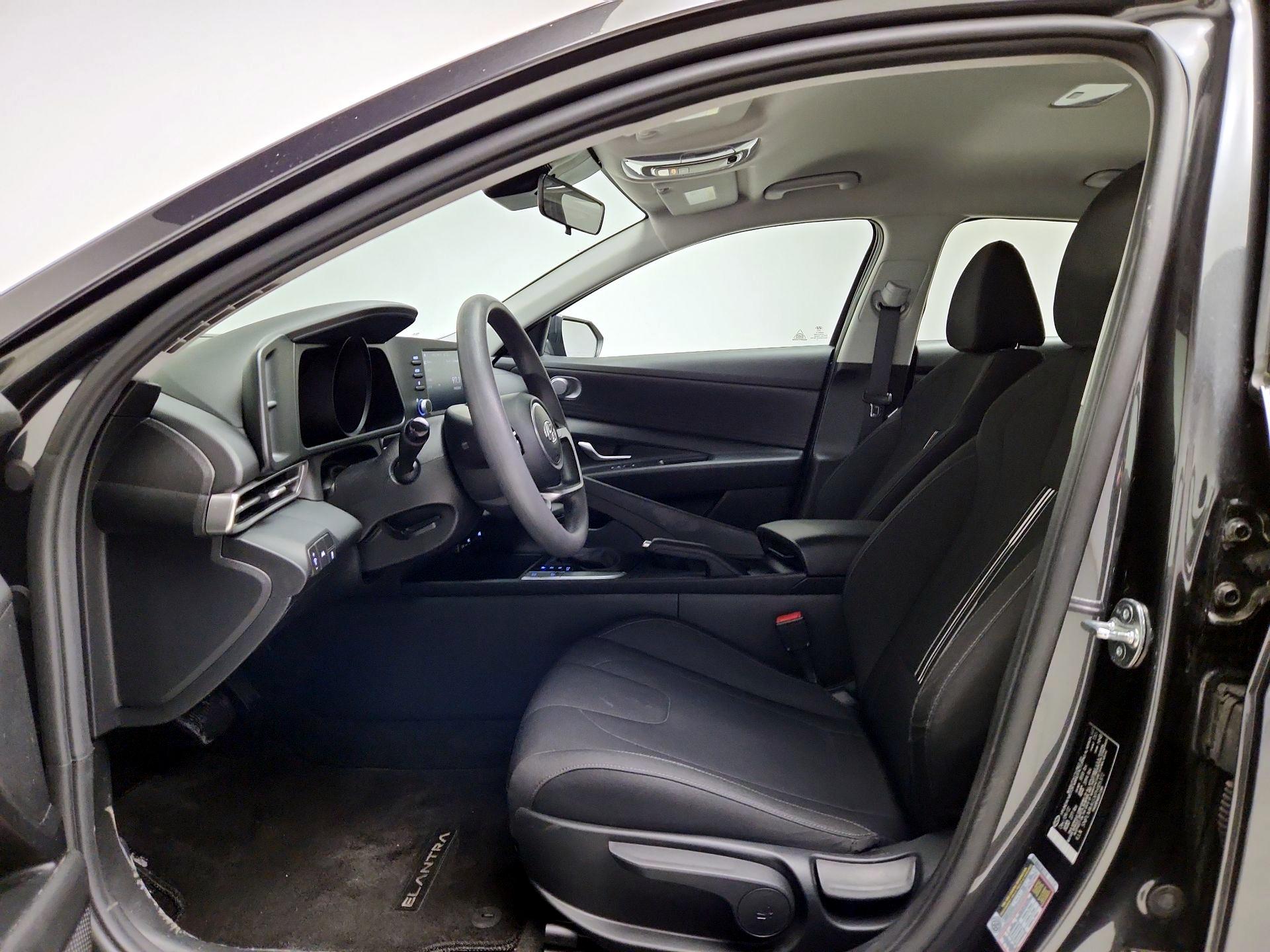 Thumbnail: 2023 Hyundai Elantra - 11