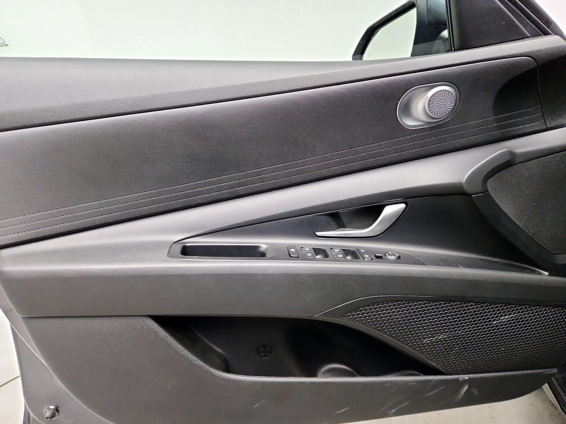 Thumbnail: 2023 Hyundai Elantra - 12