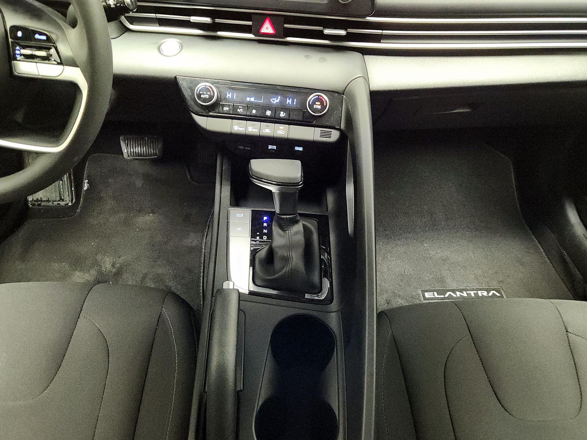 Thumbnail: 2023 Hyundai Elantra - 17