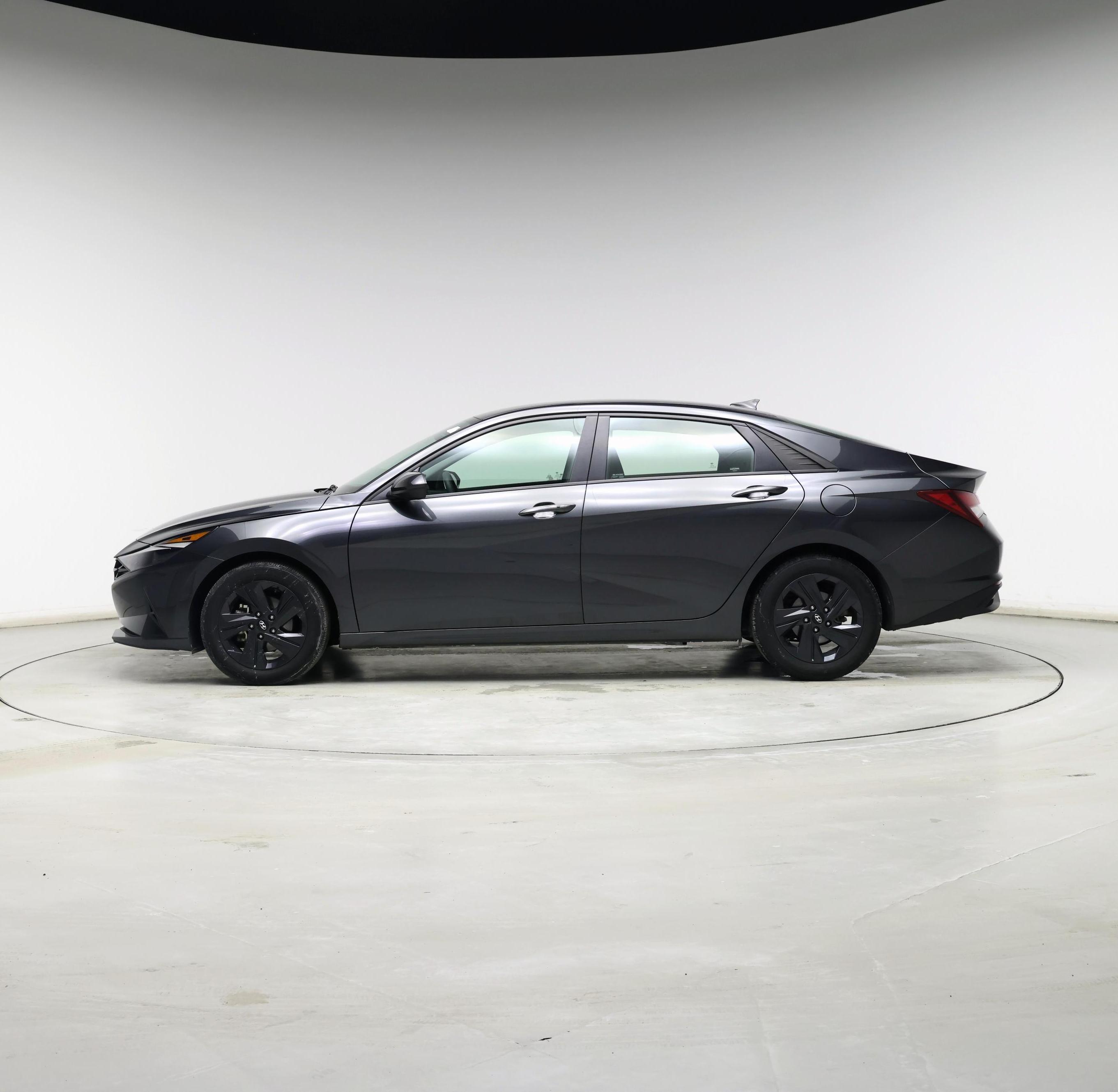 Thumbnail: 2023 Hyundai Elantra - 3