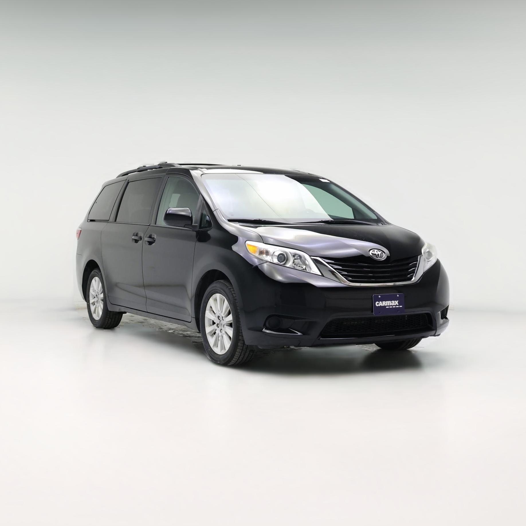 Thumbnail: 2015 Toyota Sienna - 1