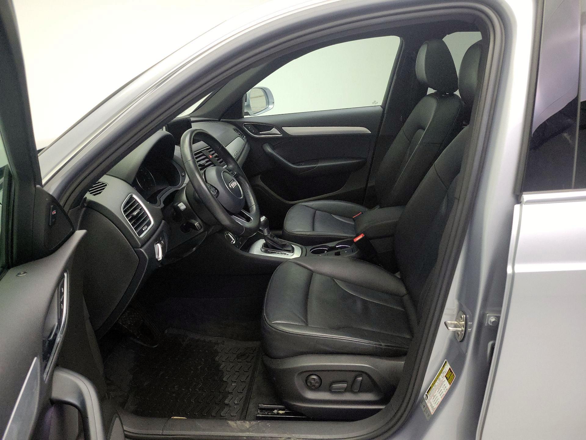 Thumbnail: 2015 Audi Q3 - 11