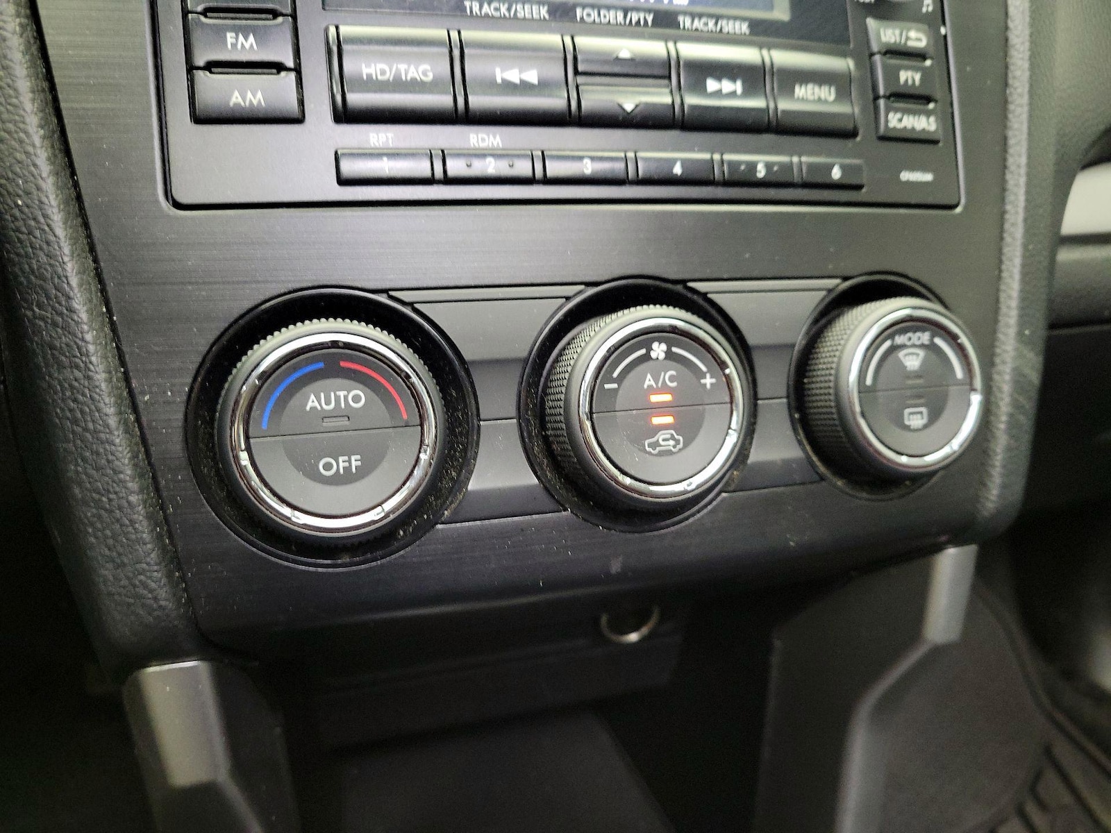 2015 Subaru Forester i Limited - Photo 17