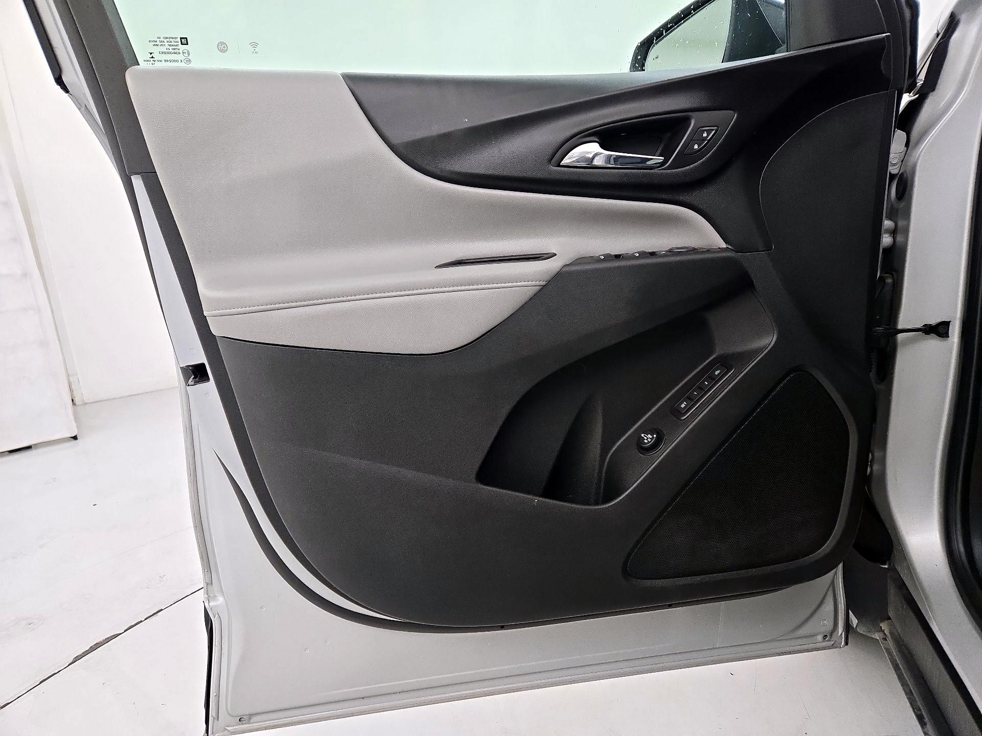 Thumbnail: 2020 Chevrolet Equinox - 12