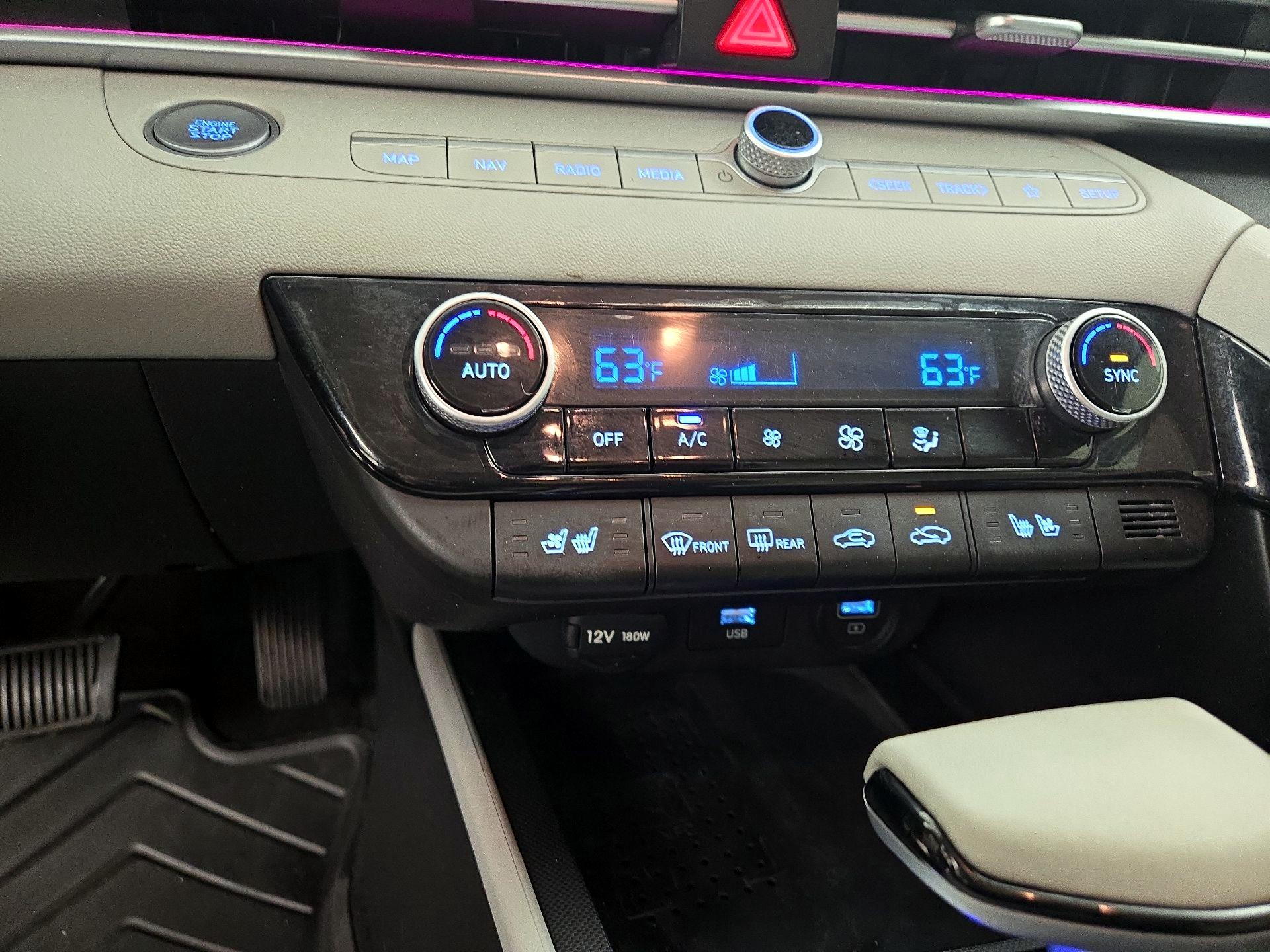 Thumbnail: 2023 Hyundai Elantra - 17