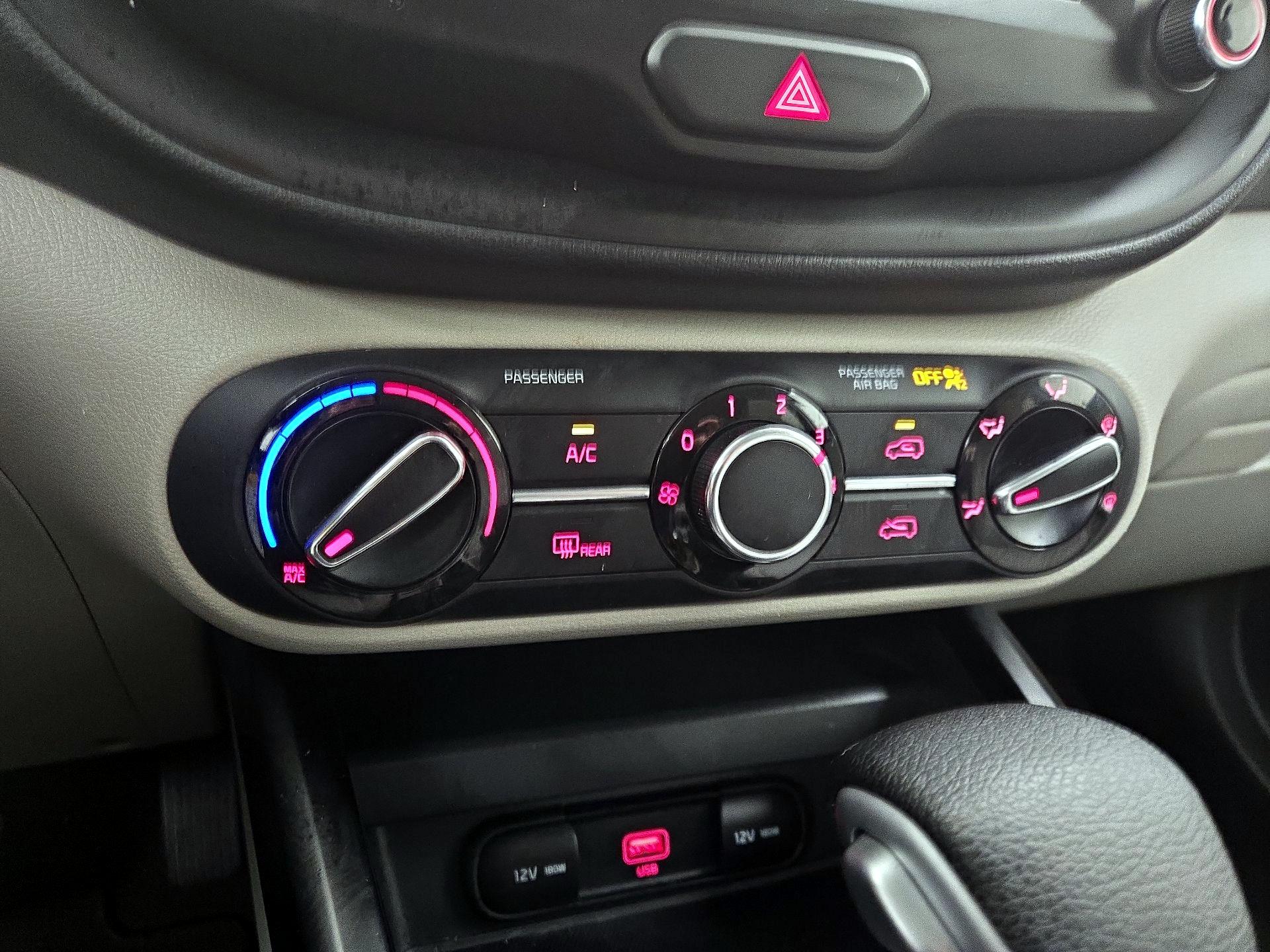 Thumbnail: 2020 Kia Soul - 16