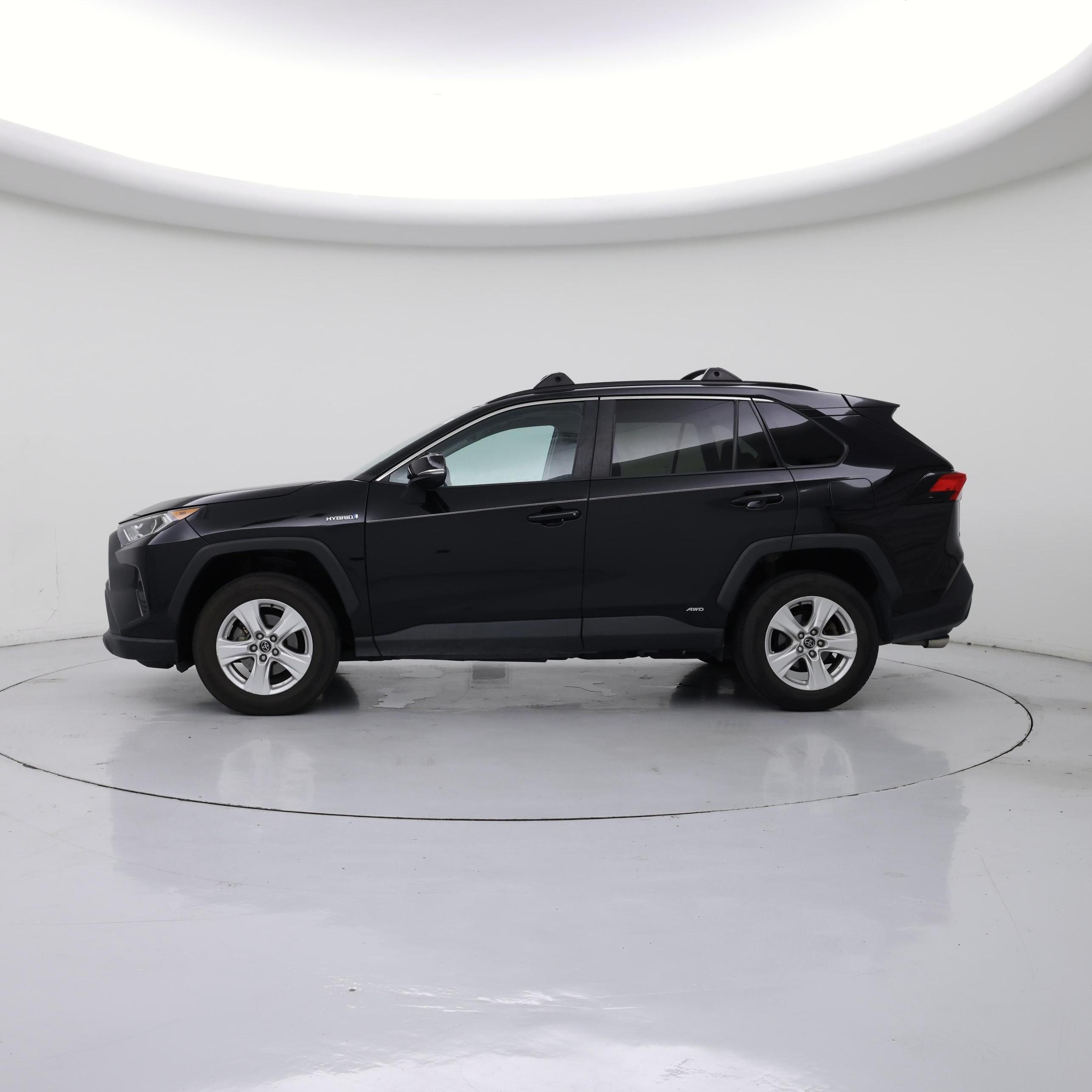 Thumbnail: 2020 Toyota RAV4 - 3
