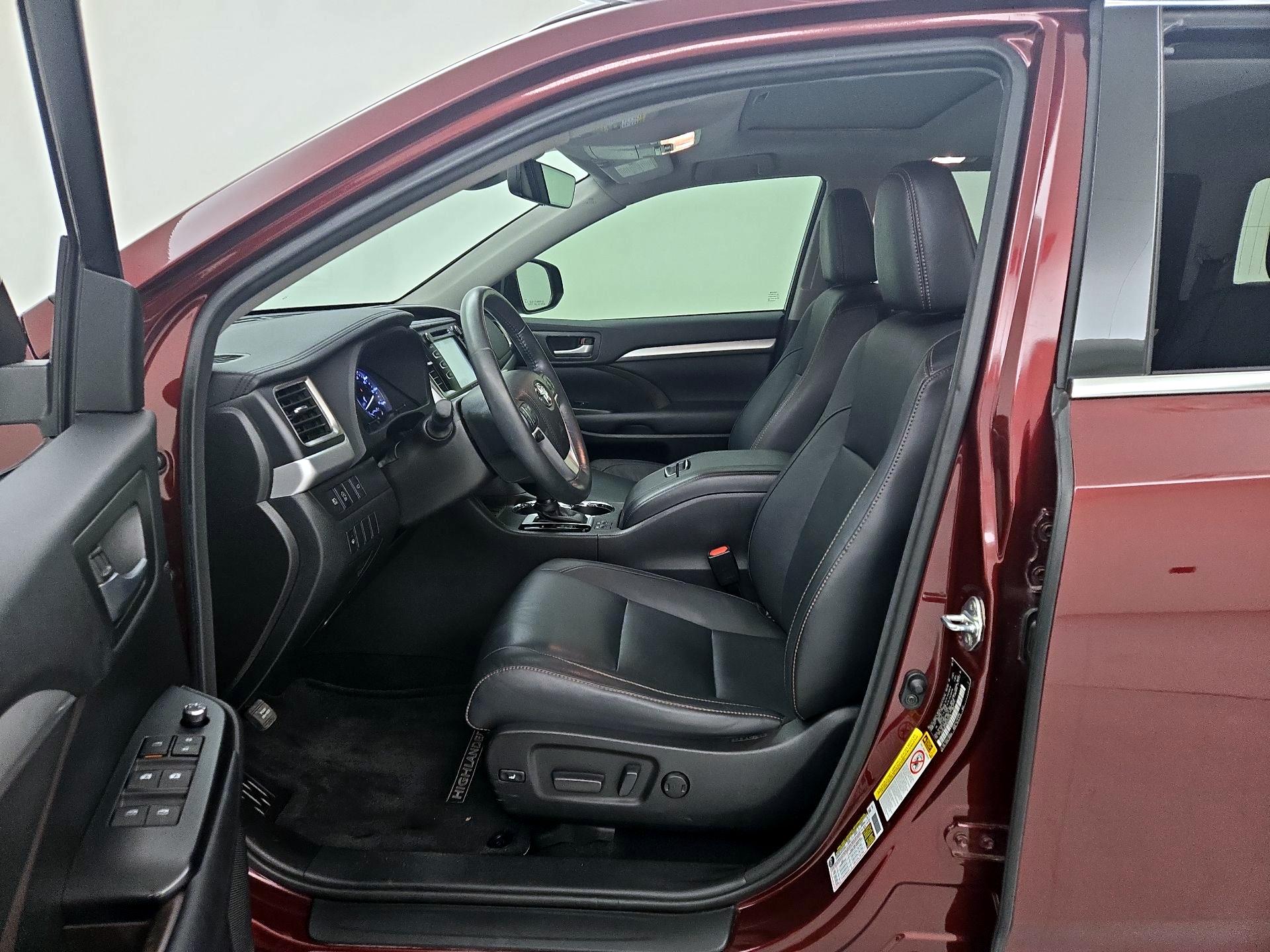 Thumbnail: 2017 Toyota Highlander - 11