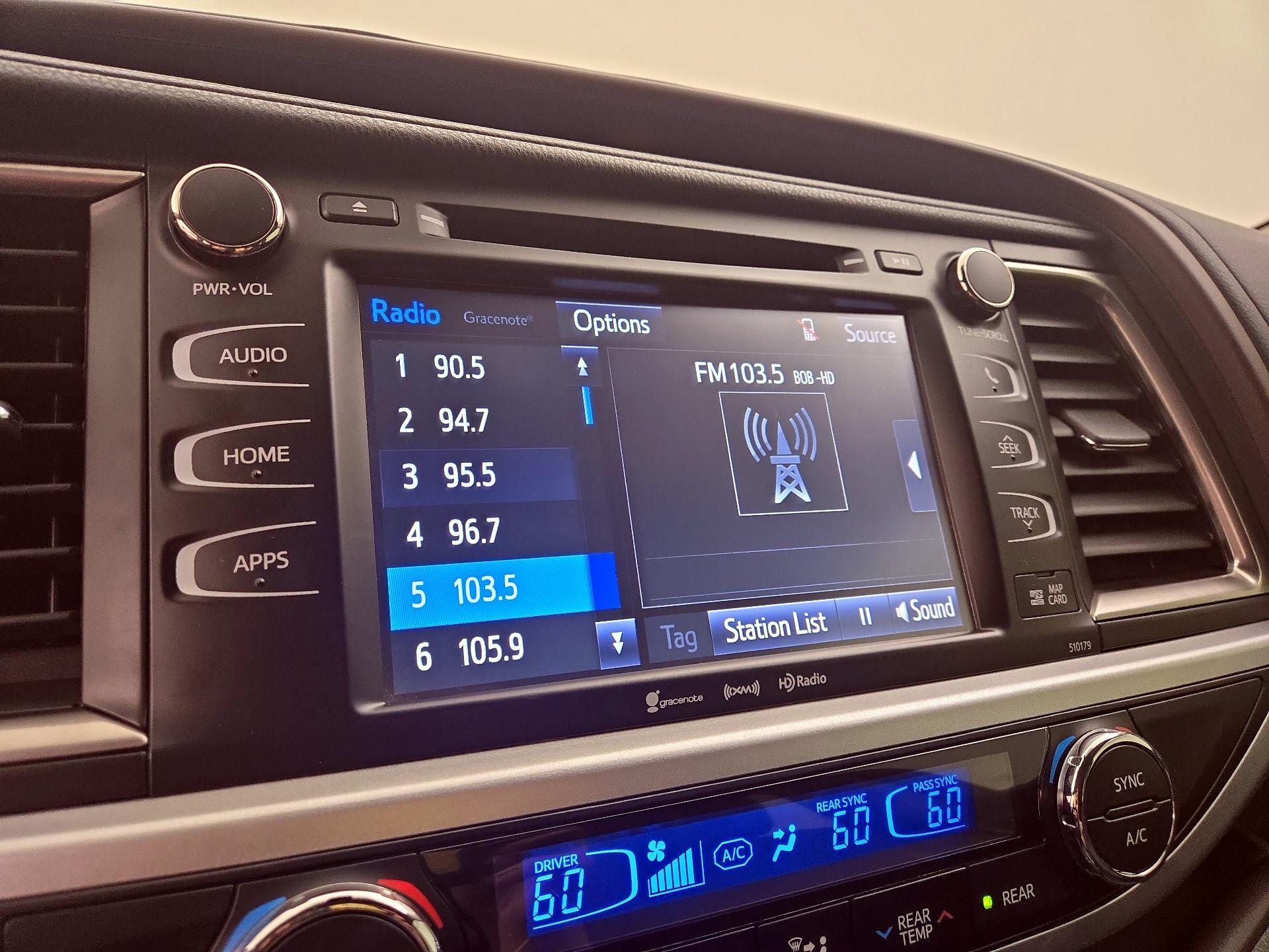 Thumbnail: 2017 Toyota Highlander - 16