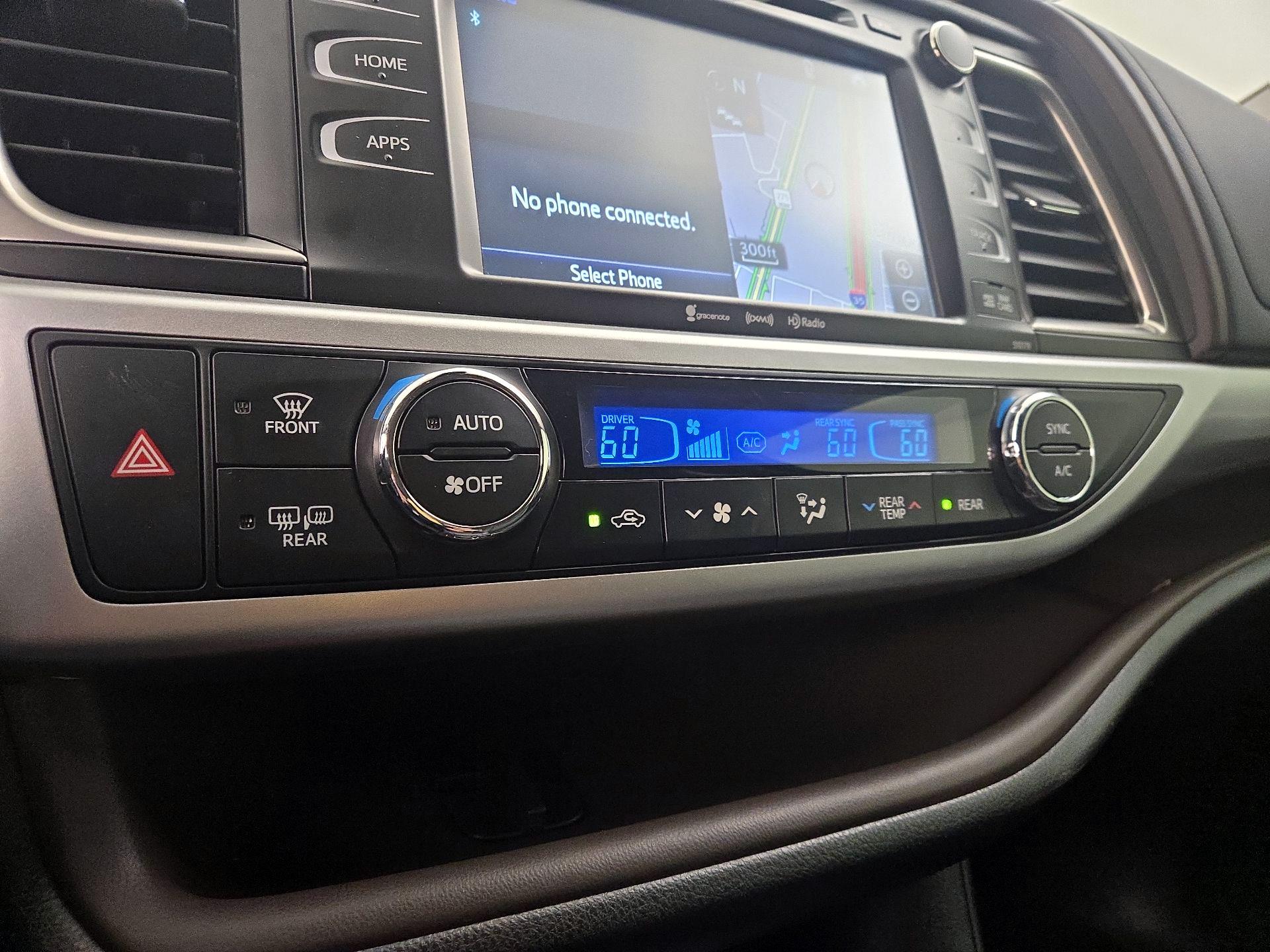 Thumbnail: 2017 Toyota Highlander - 17