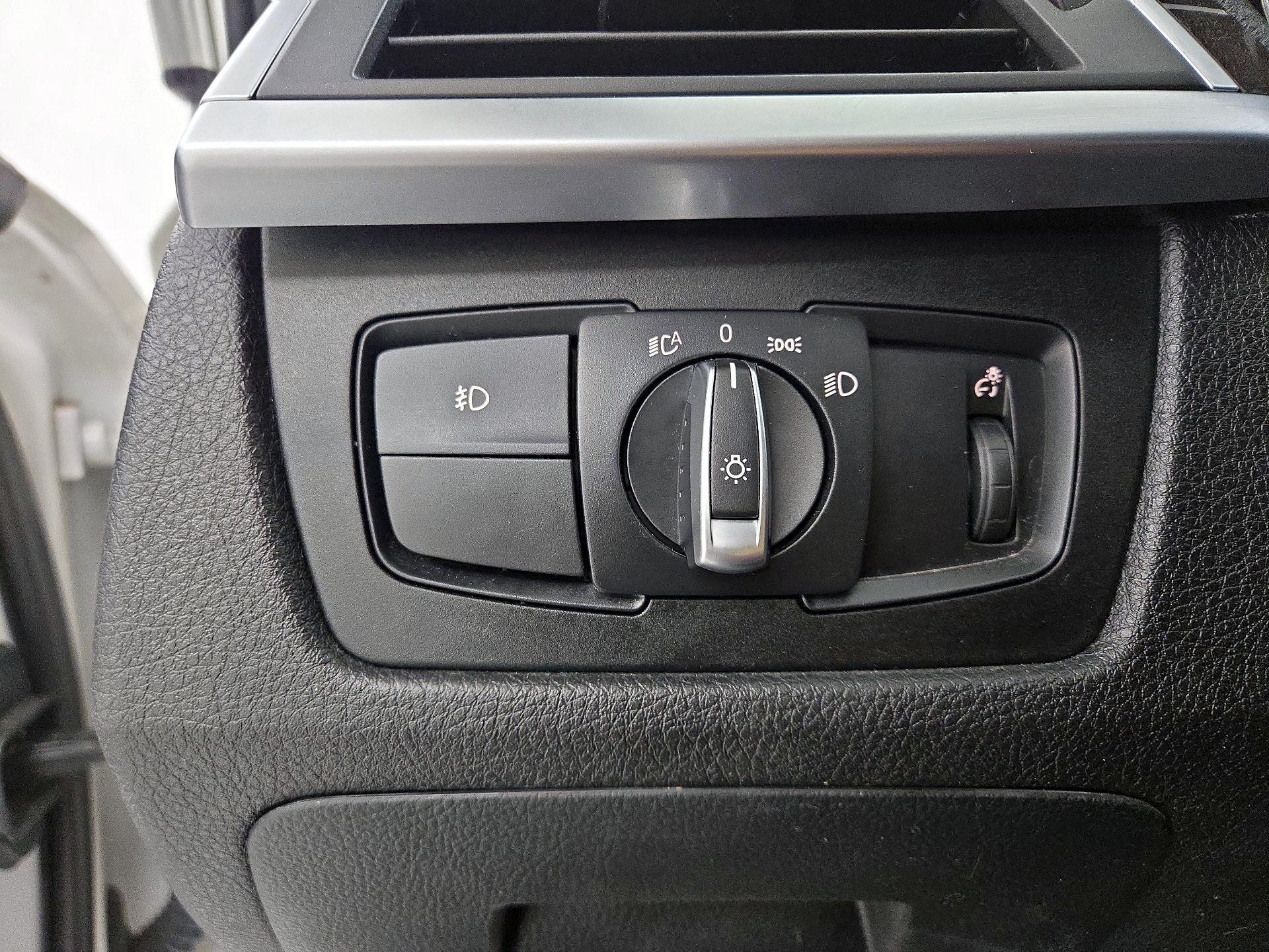 Thumbnail: 2017 BMW 3 Series - 13