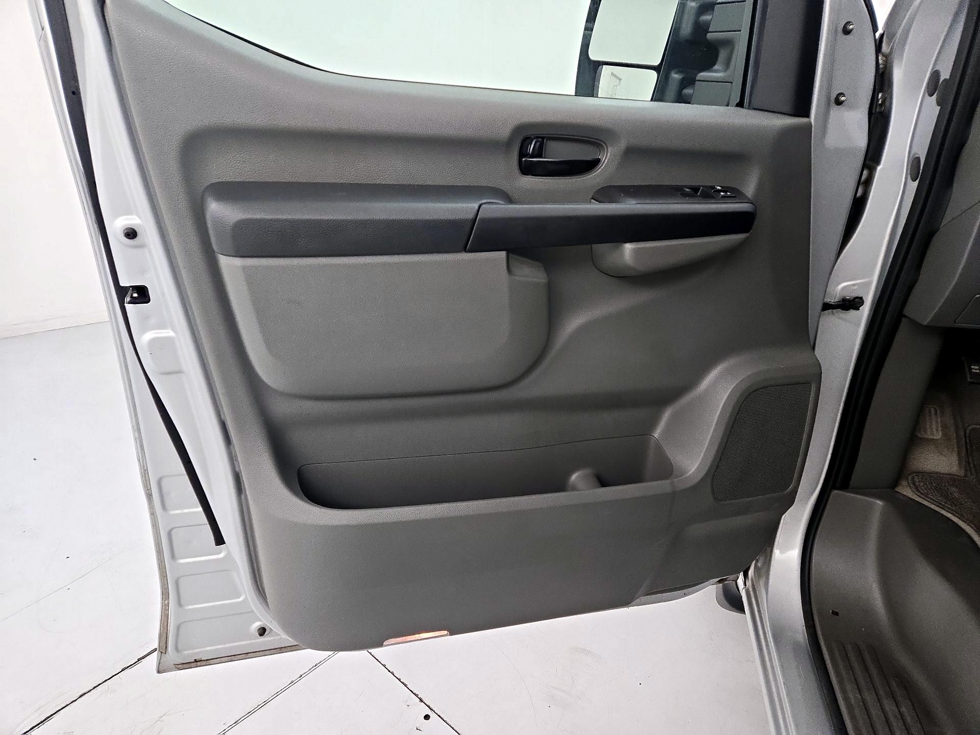 Thumbnail: 2018 Nissan NV - 12