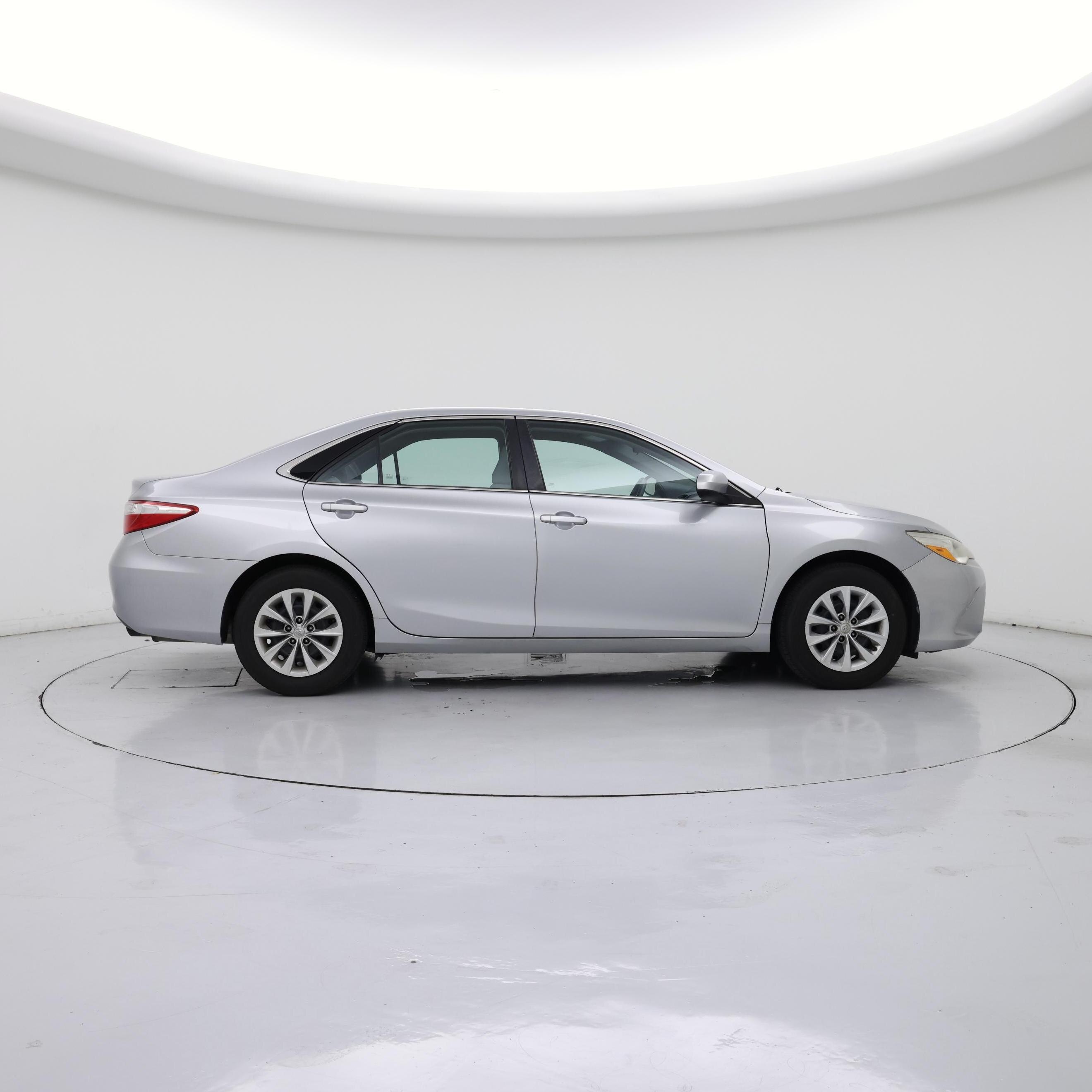 Thumbnail: 2017 Toyota Camry - 7