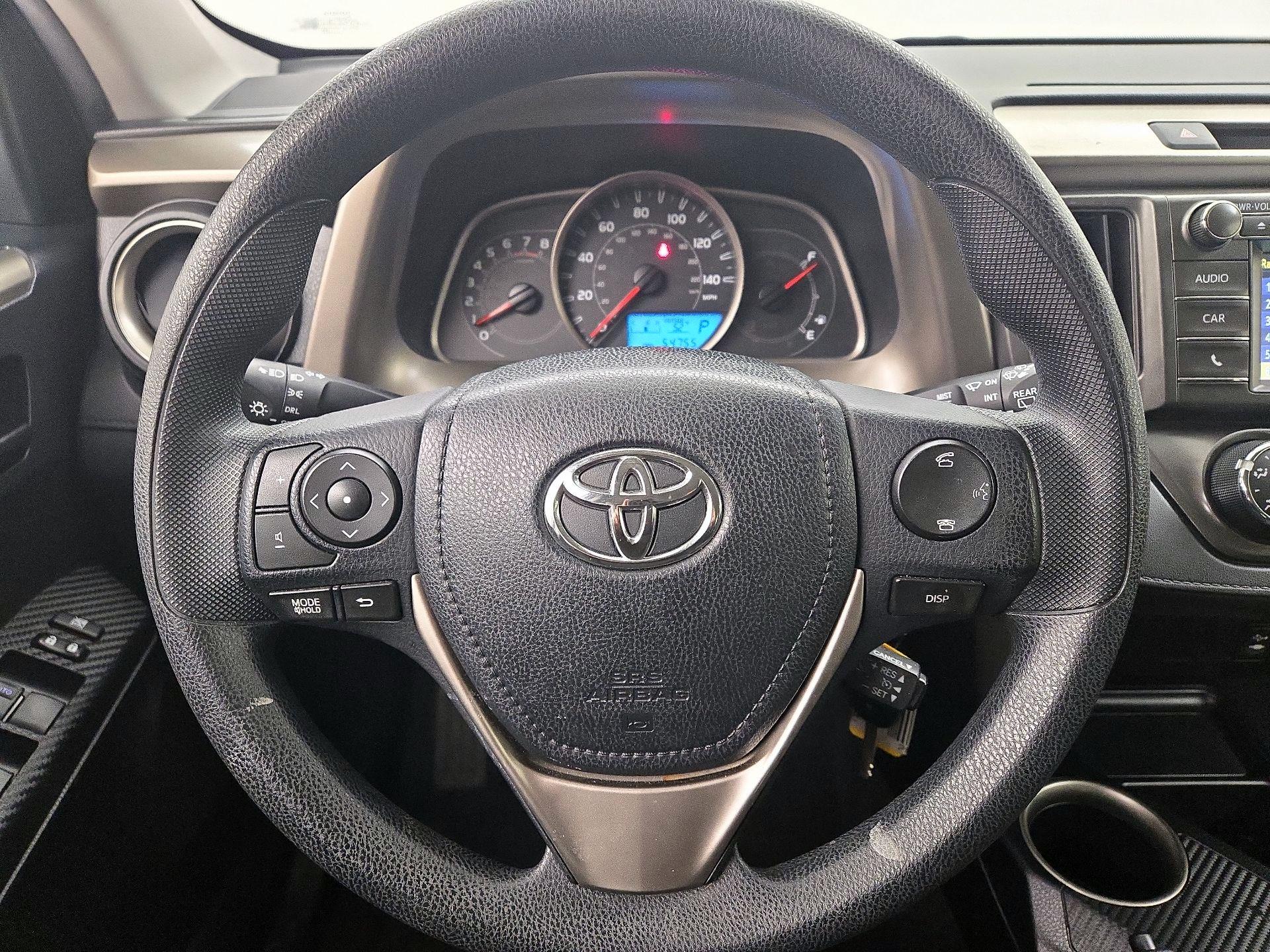 Thumbnail: 2015 Toyota RAV4 - 10