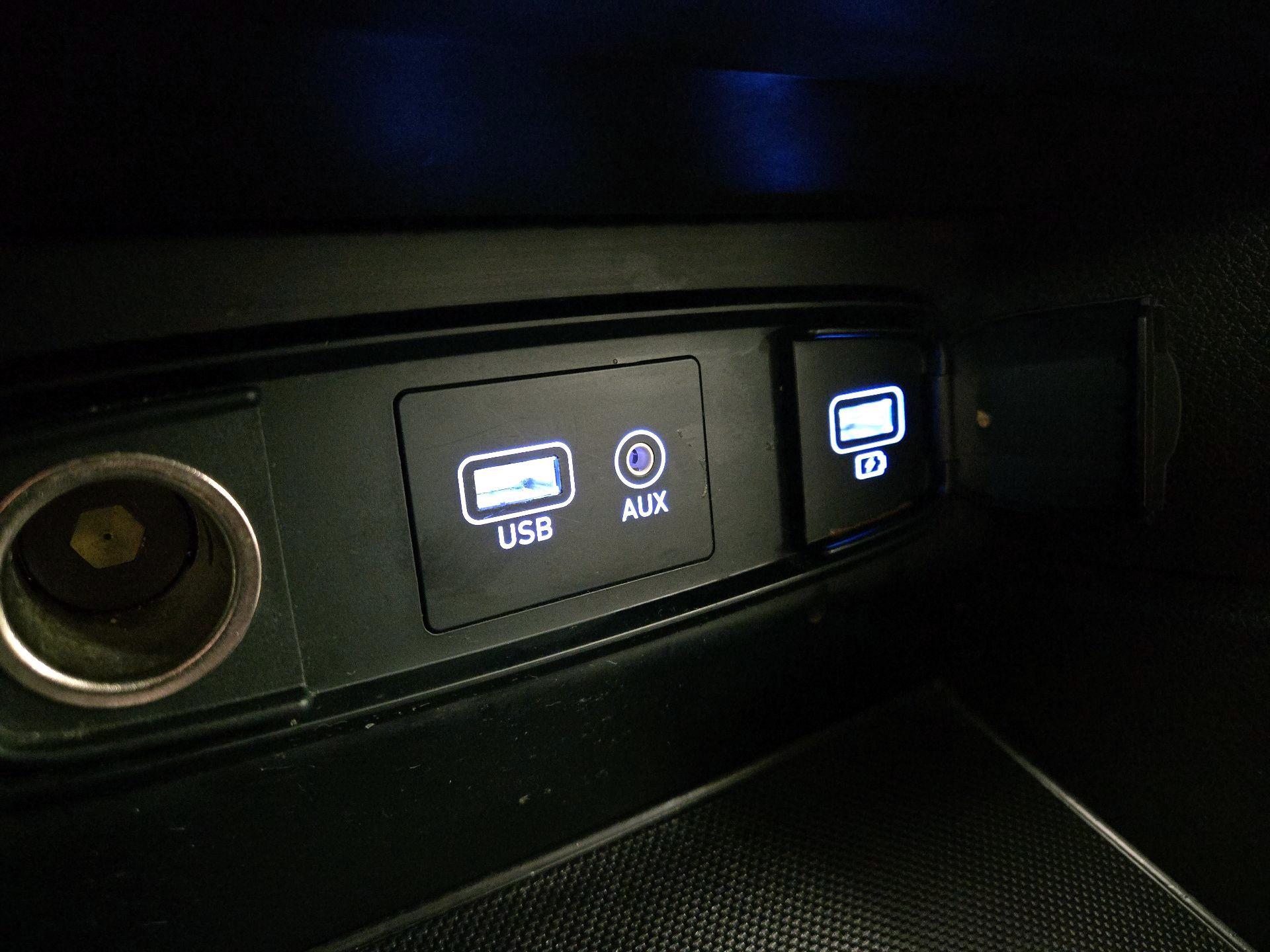 Thumbnail: 2020 Hyundai Santa Fe - 18