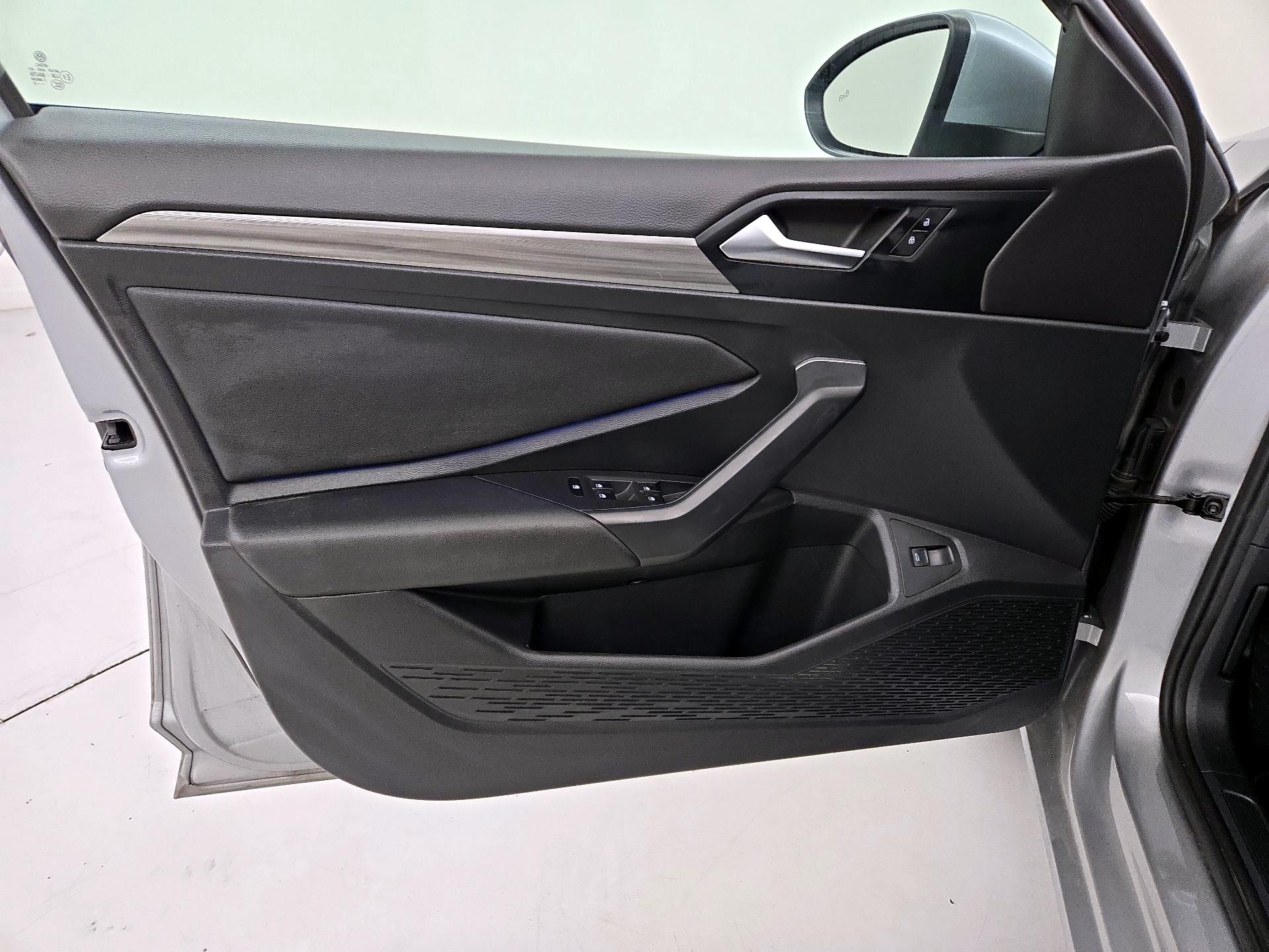 Thumbnail: 2020 Volkswagen Jetta - 12