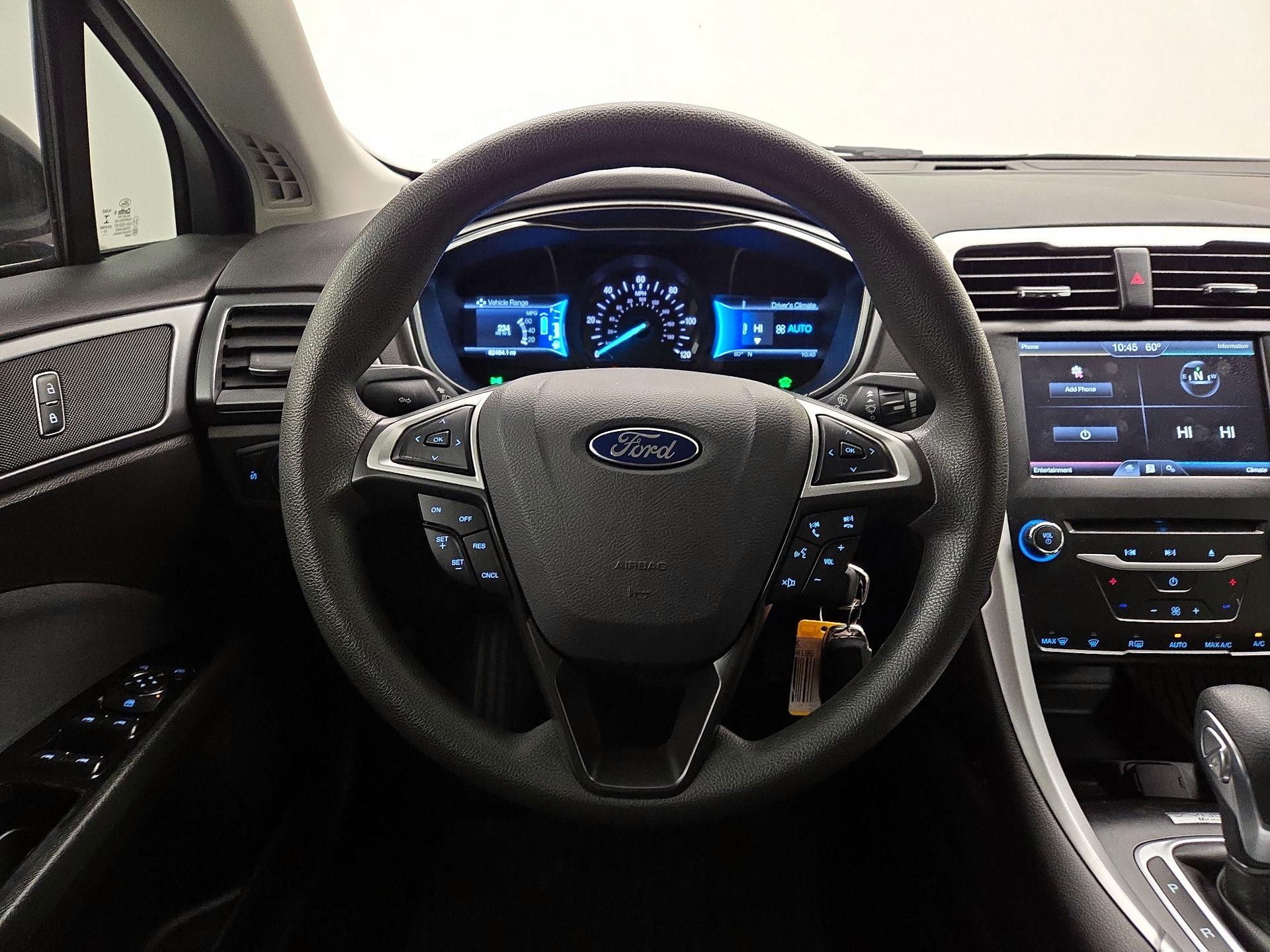 Thumbnail: 2014 Ford Fusion - 10