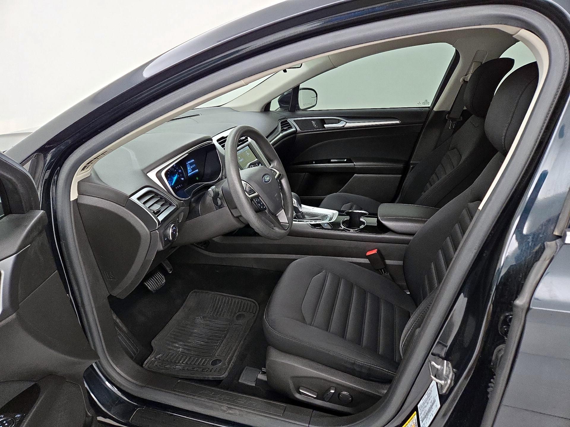 Thumbnail: 2014 Ford Fusion - 11