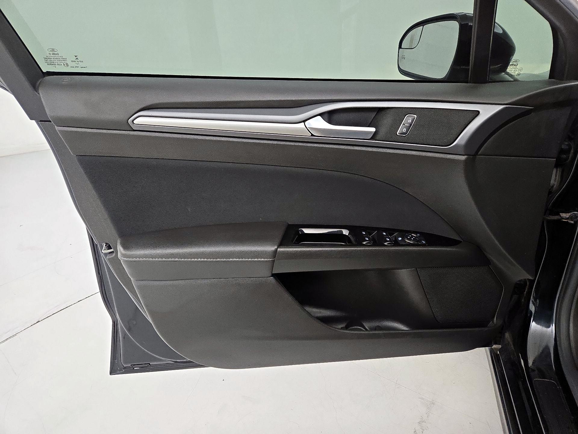 Thumbnail: 2014 Ford Fusion - 12