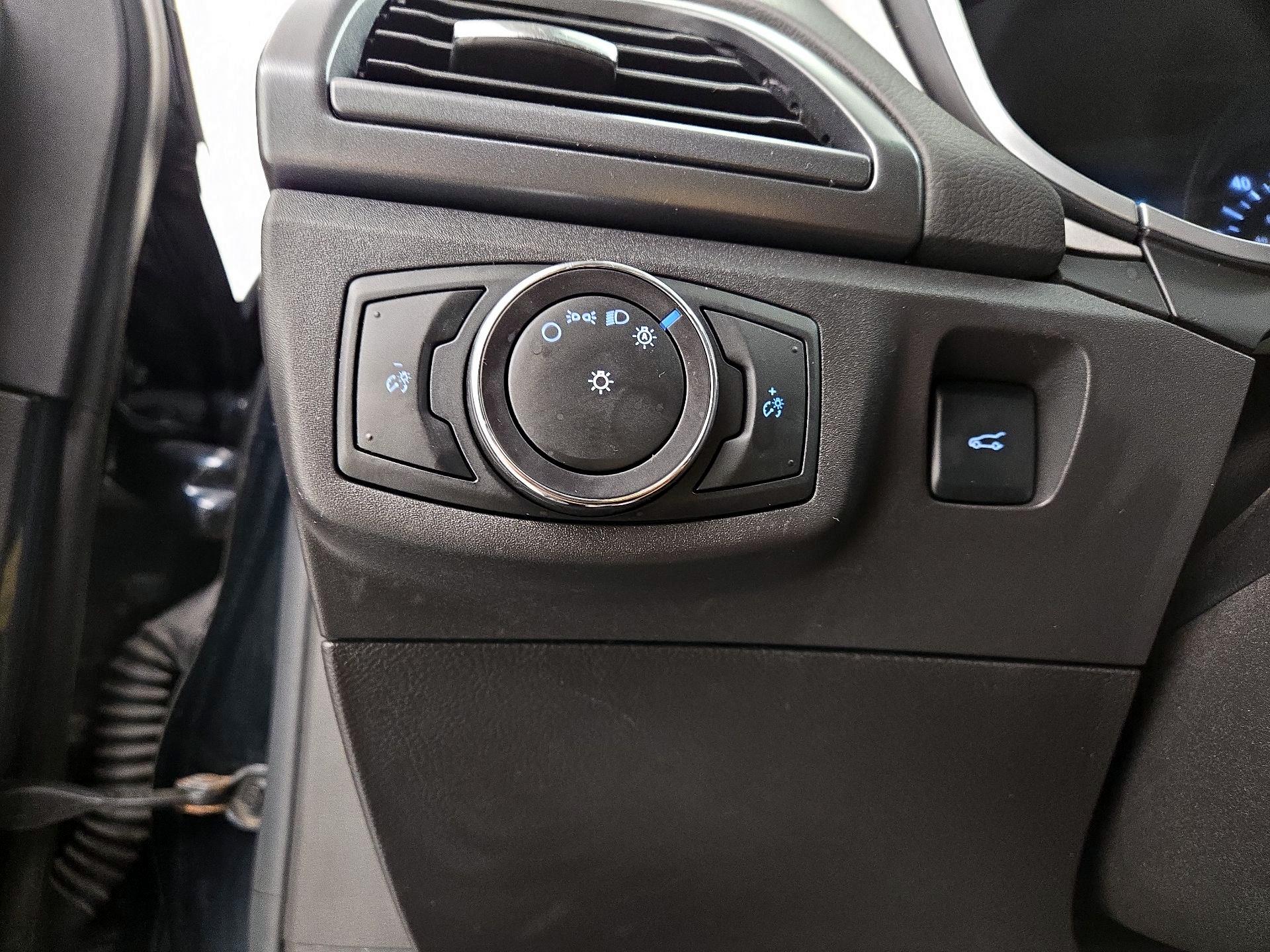 Thumbnail: 2014 Ford Fusion - 13