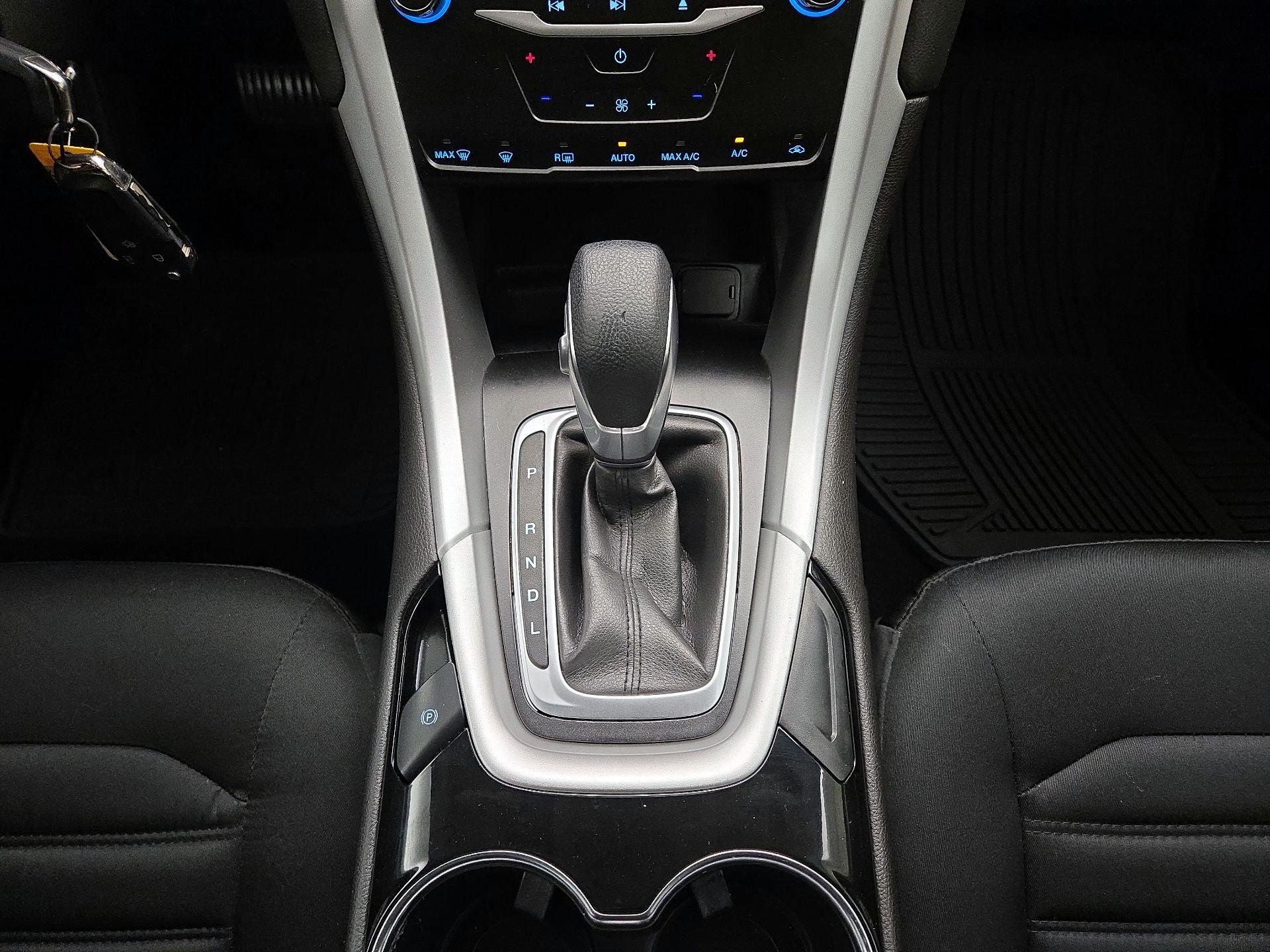 Thumbnail: 2014 Ford Fusion - 17