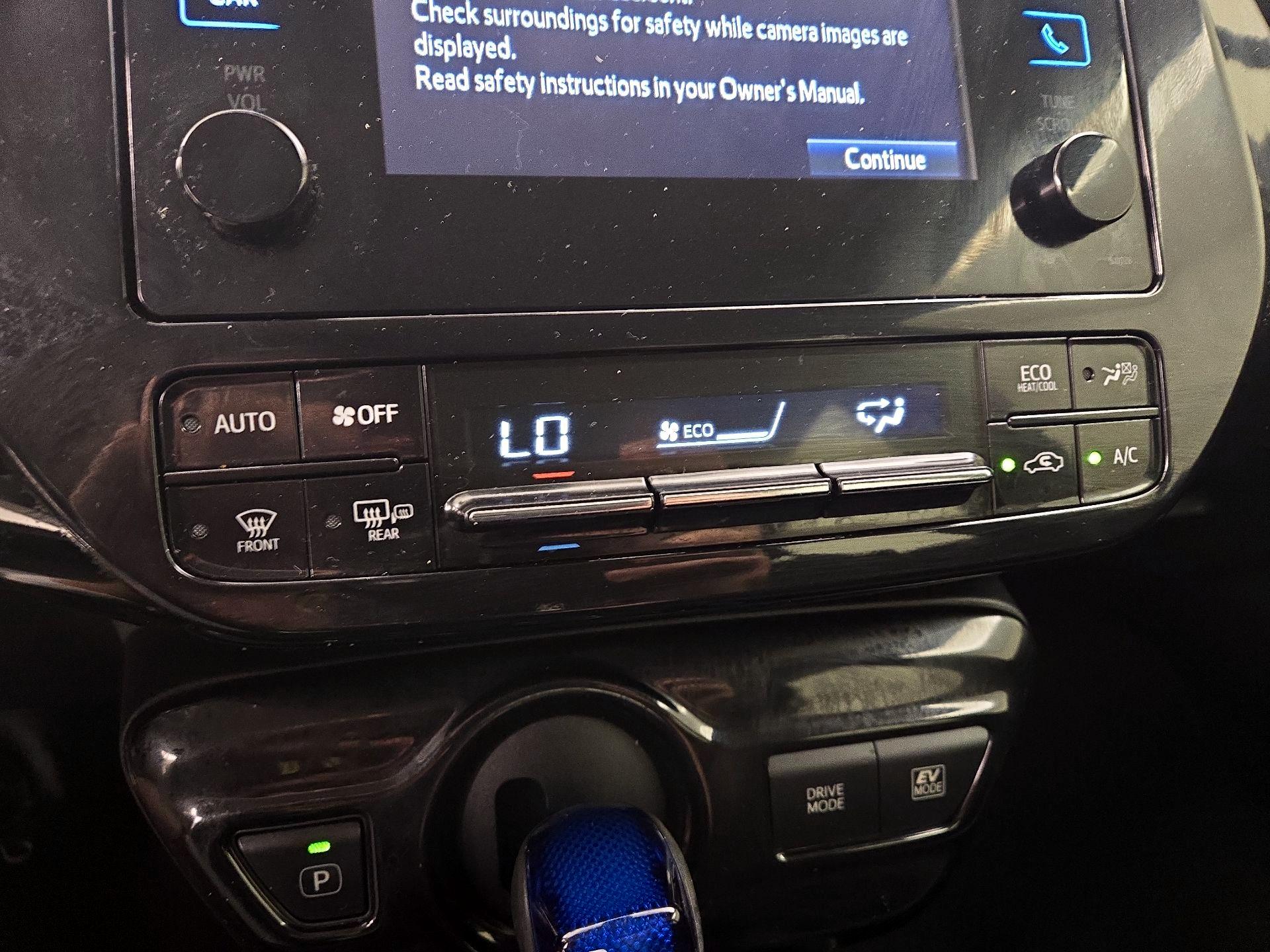 Thumbnail: 2018 Toyota Prius - 16