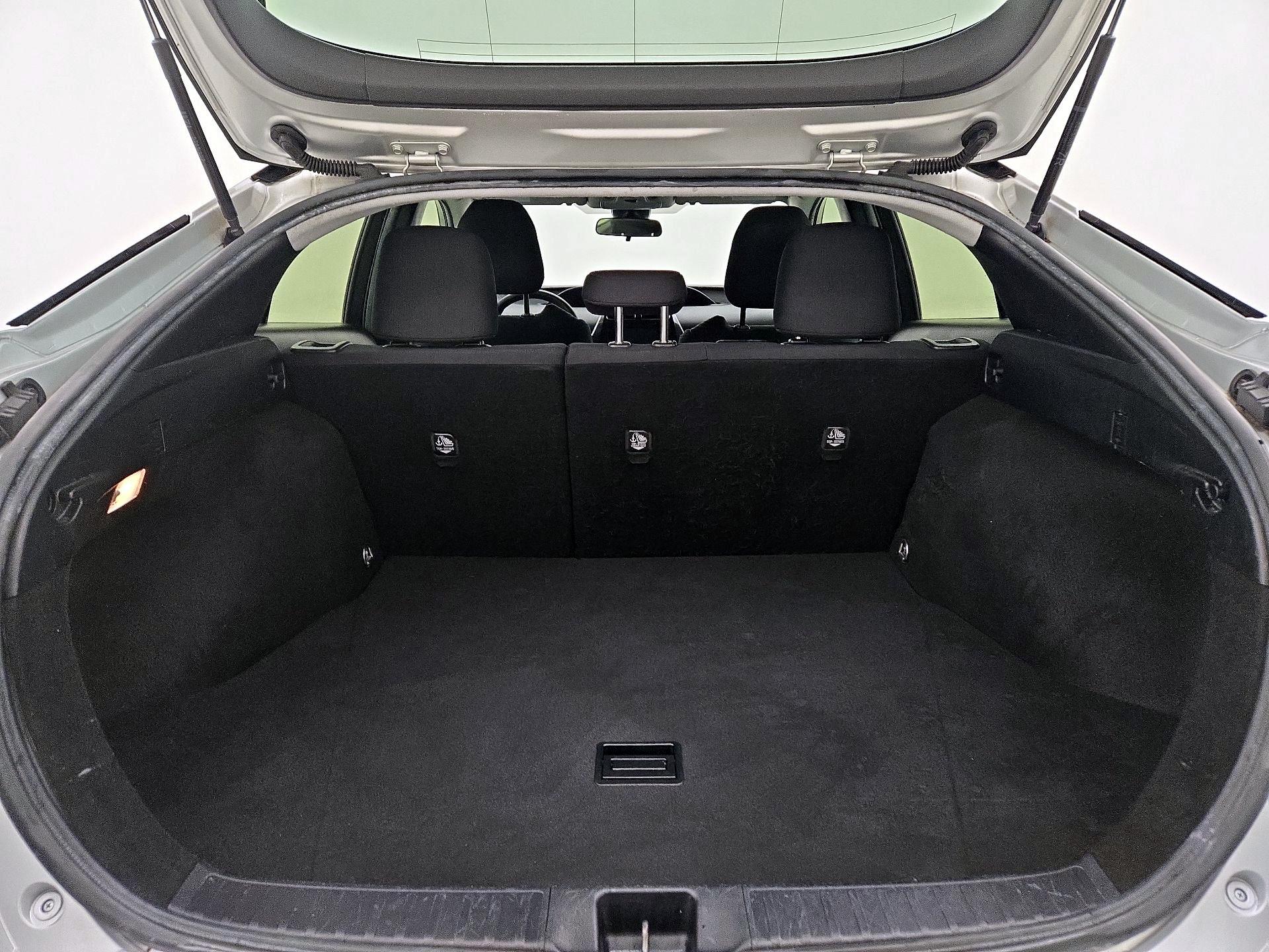 Thumbnail: 2018 Toyota Prius - 20